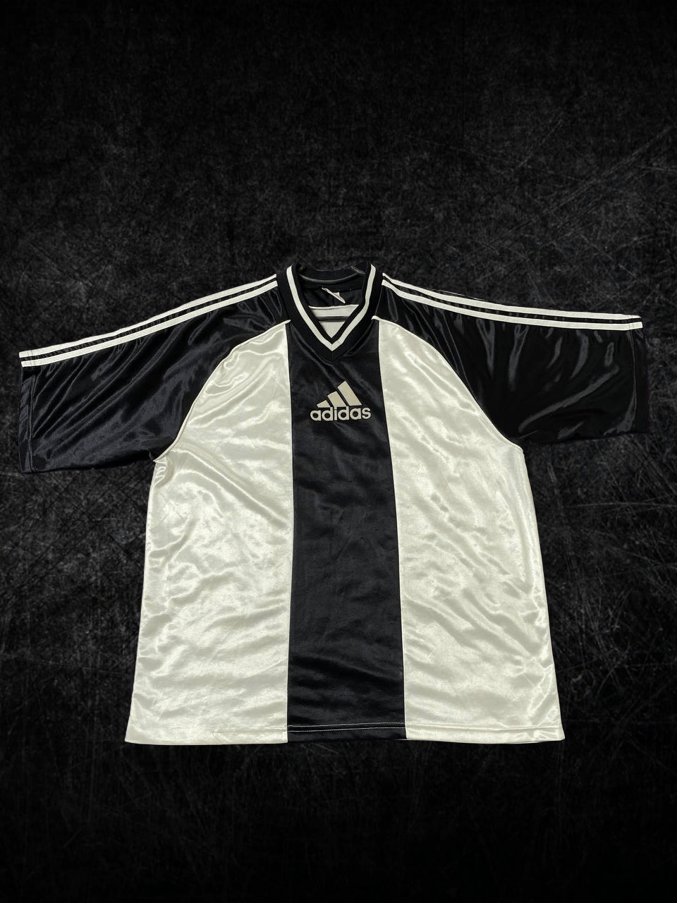 Adidas White and Black Jerseys Logo Center Adidas Y2K Size US XL / EU 56 / 4 - 1 Thumbnail