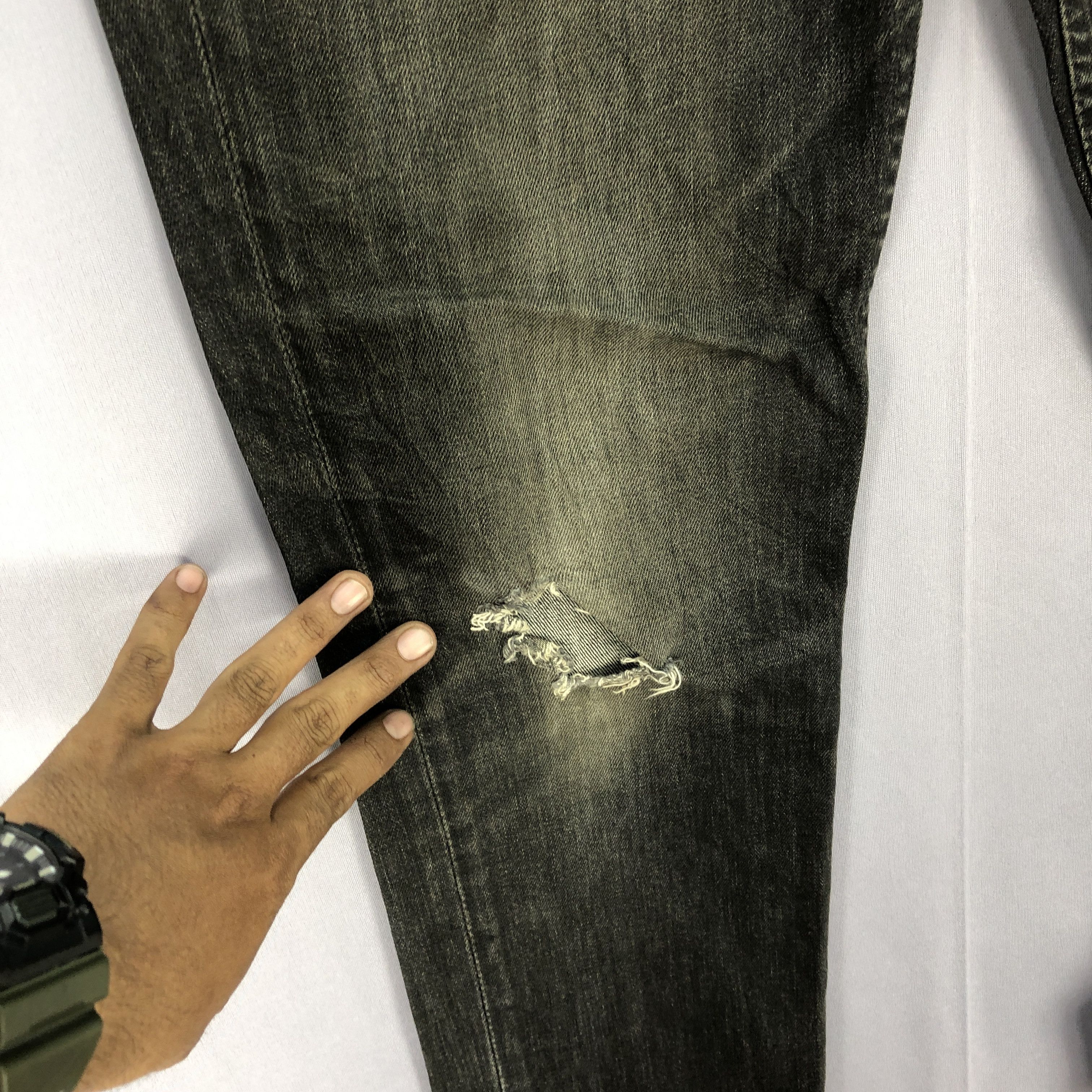Levi's Vintage Levis Distressed Jeans Levi's Super Black Denim Size US 32 / EU 48 - 9 Thumbnail