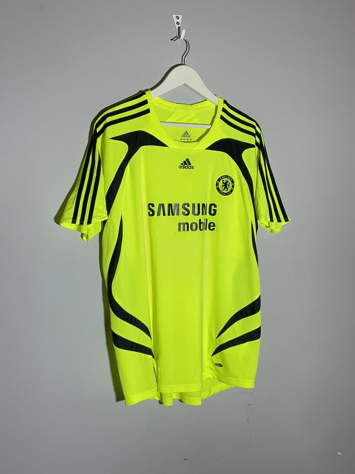Adidas × Chelsea Soccer Chelsea Umbro Y2k Streetwear 2007/08 Away Football Shirt Size US XL / EU 56 / 4 - 2 Thumbnail