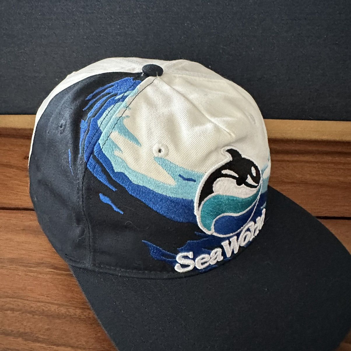 Vintage Vintage 1990s SeaWorld Splash Shamu Snapback Hat, SAMPLE Size ONE SIZE - 3 Thumbnail