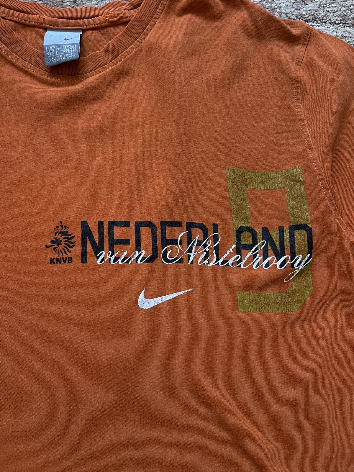 Nike Vintage Nike 00's Netherlands #9 V. Nistelrooy T-shirt Size US S / EU 44-46 / 1 - 2 Thumbnail