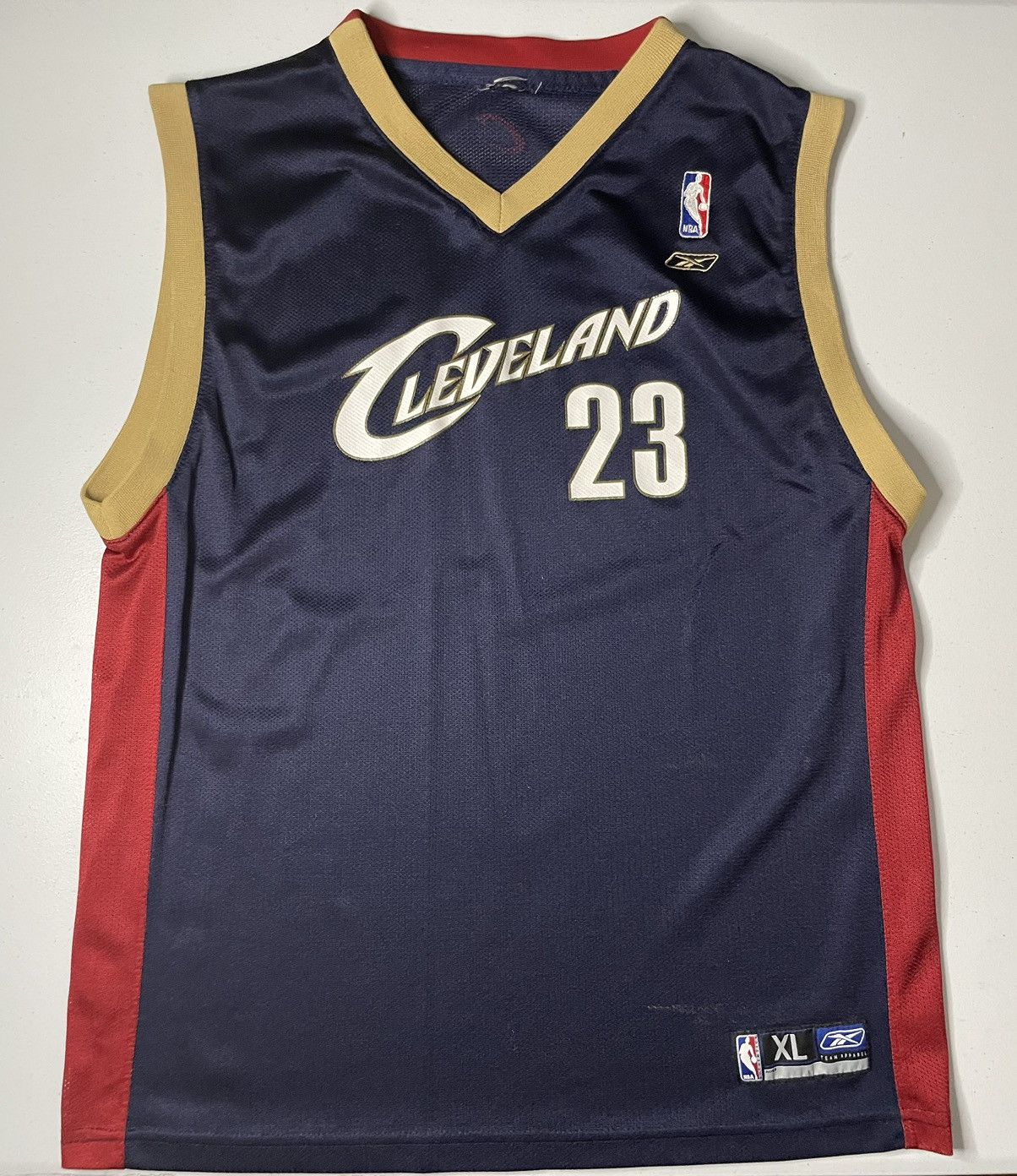 NBA × Vintage Vintage Y2K LeBron James Cleveland Cavalier NBA youth Jersey Size US M / EU 48-50 / 2 - 1 Thumbnail