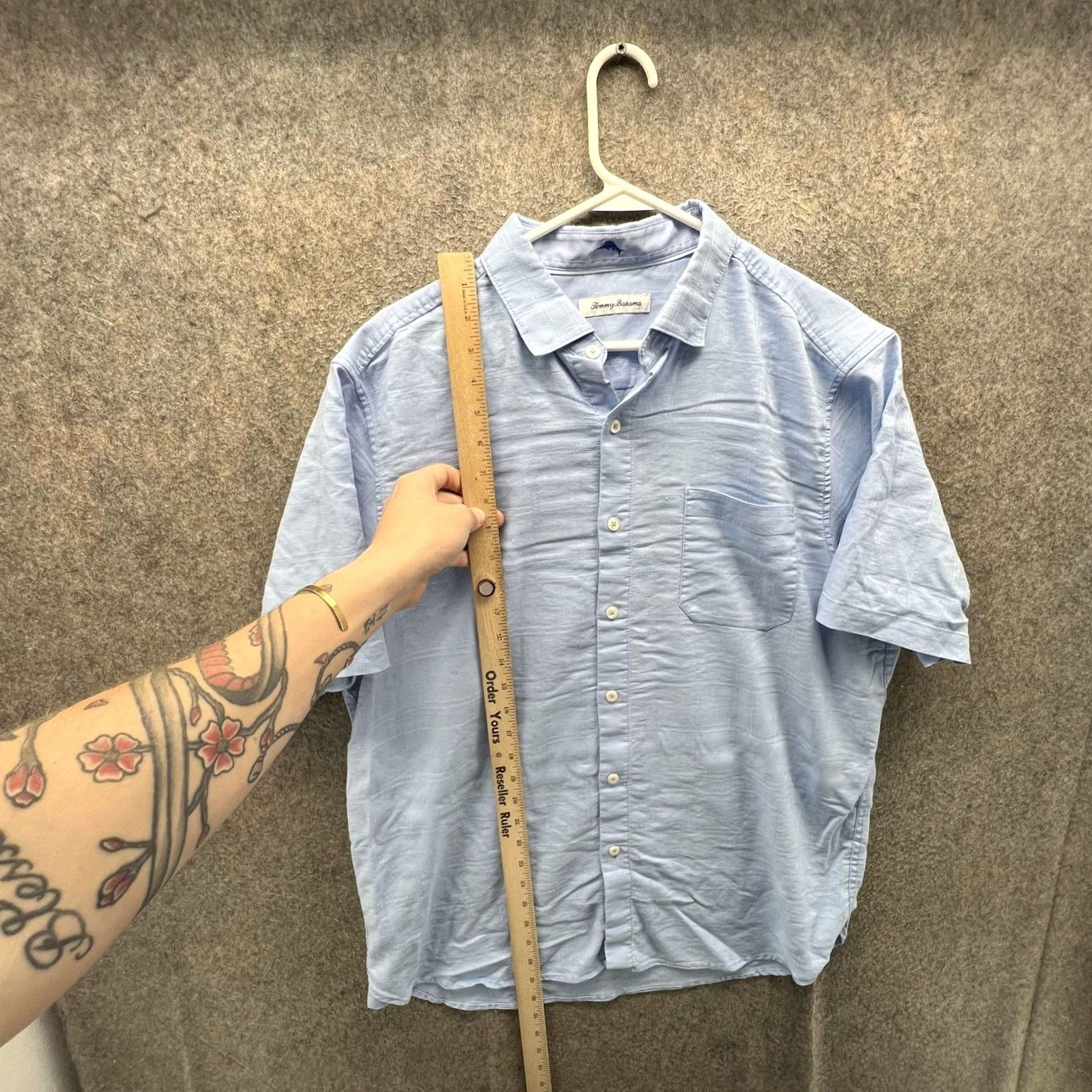 Tommy Bahama Tommy Bahama Shirt Mens Large Blue Solid Short Sleeve Button Front Casual Size US L / EU 52-54 / 3 - 5 Thumbnail