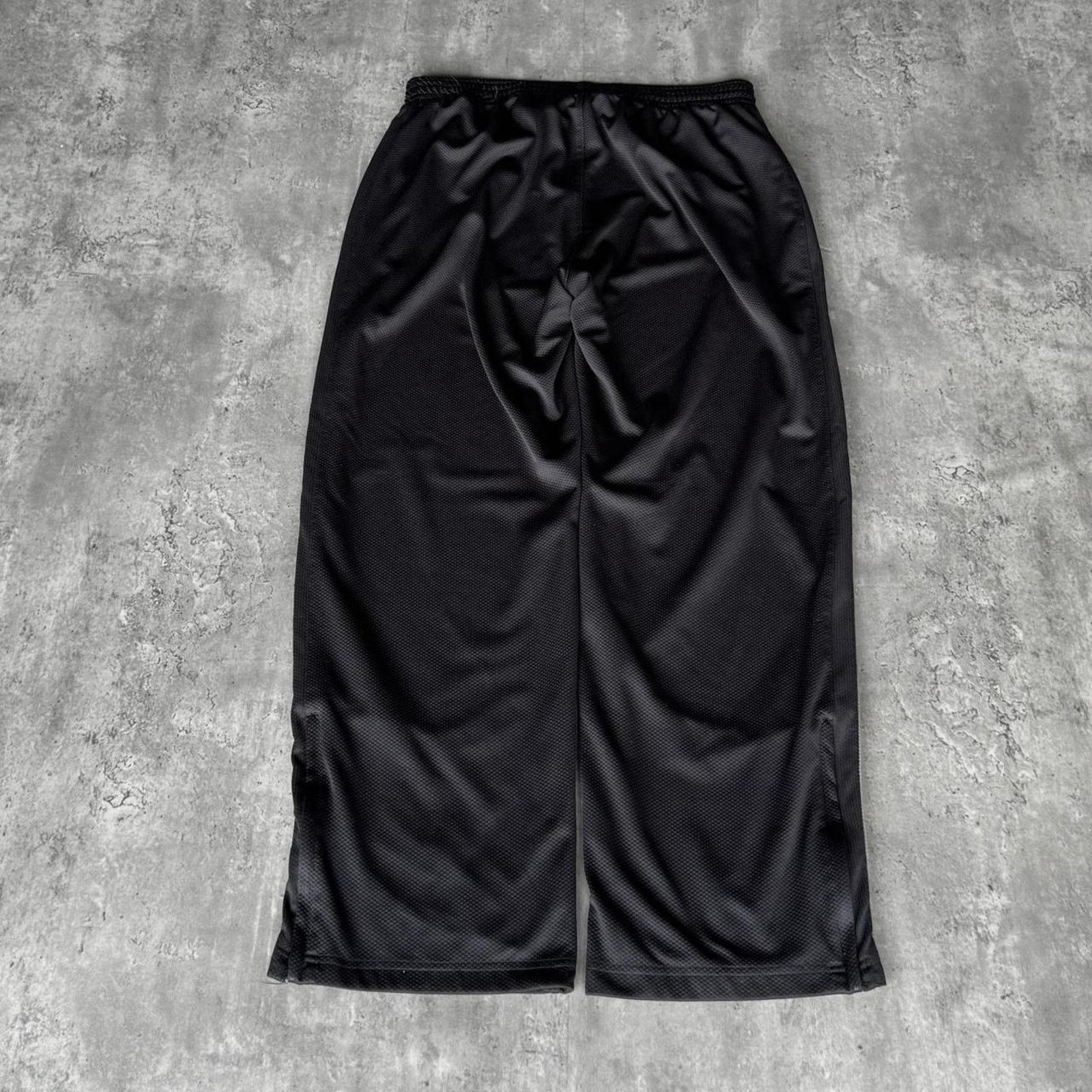 Japanese Brand × Reebok × Vintage Vintage Y2K Reebok Baggy Black Tech Drill Grunge Sweatpants Size US 35 - 2 Thumbnail