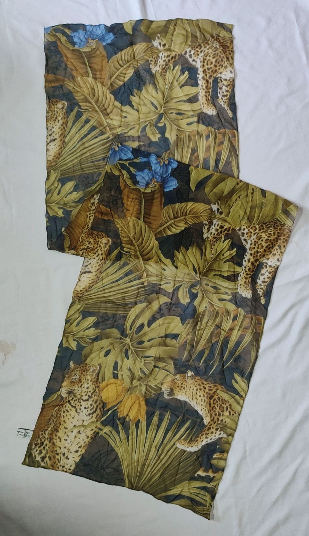 Salvatore Ferragamo Salvatore Ferragamo Leopard Silk Scarf Size ONE SIZE - 6 Thumbnail