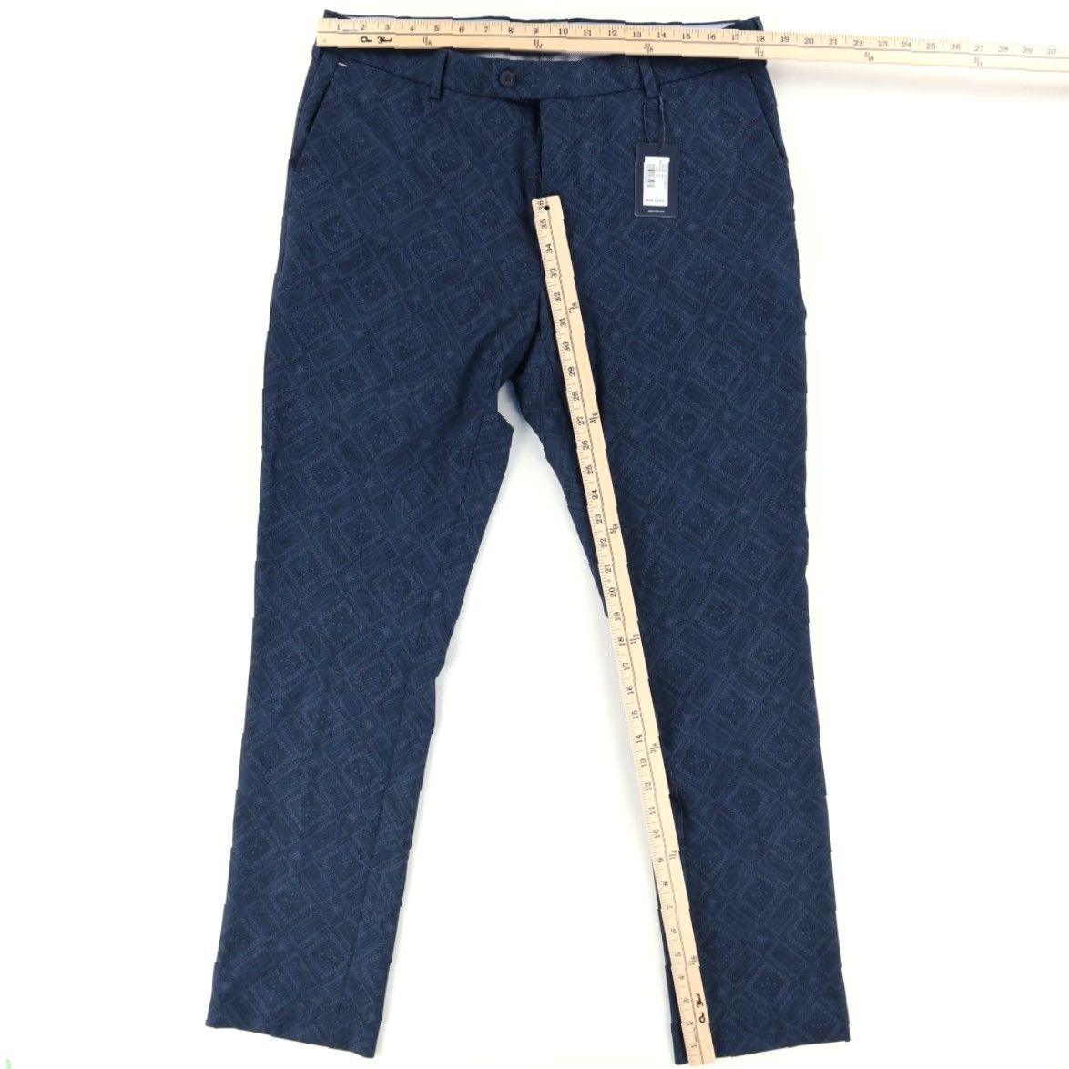 Peter Millar Peter Millar High Stretch Surge Bandana Golf Pants Navy Print Men 36 Chino Regular Inseam 32” All Over Print Navy Polyester Golf pants Size US 36 / EU 52 - 3 Thumbnail