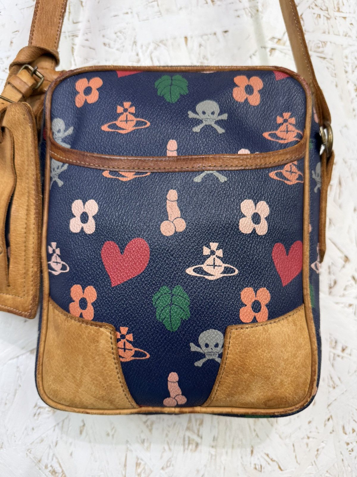Vivienne Westwood Vivienne Westwood Gold Label Monogram Crossbody Shoulder Bag Size ONE SIZE - 2 Thumbnail