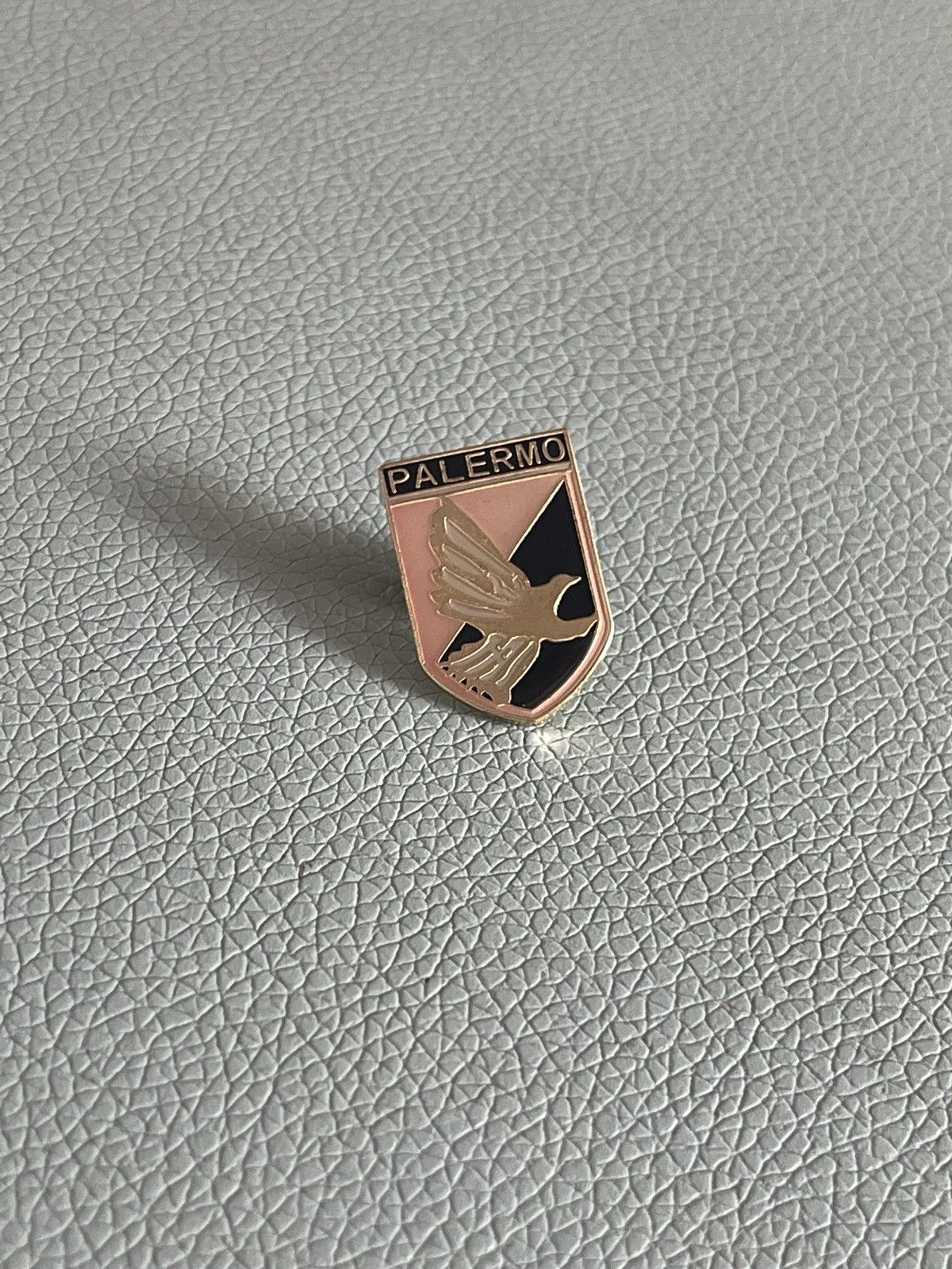 Vintage Palermo logo vintage pin Size ONE SIZE - 1 Thumbnail