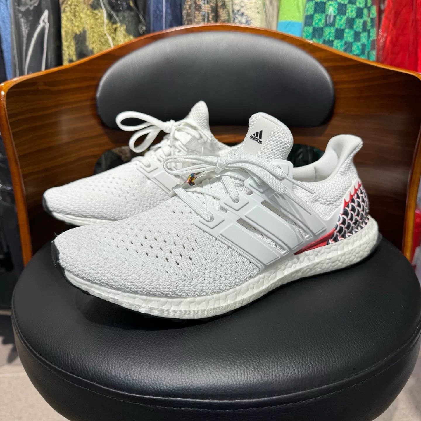 Adidas Adidas Limited Lowtop Sneakers 44.5 Men Size US 11 / EU 44 - 1 Thumbnail