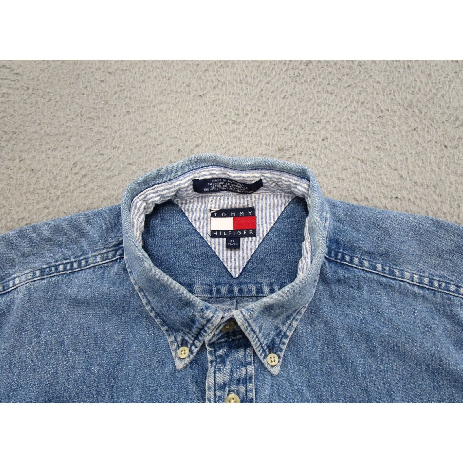 Tommy Hilfiger VTG Tommy Hilfiger Denim Button Front Shirt Mens XL Blue Cotton Button-Up Grunge Streetwear Logo Pocket Collared Casual Classic Shirt Size US XL / EU 56 / 4 - 4 Thumbnail