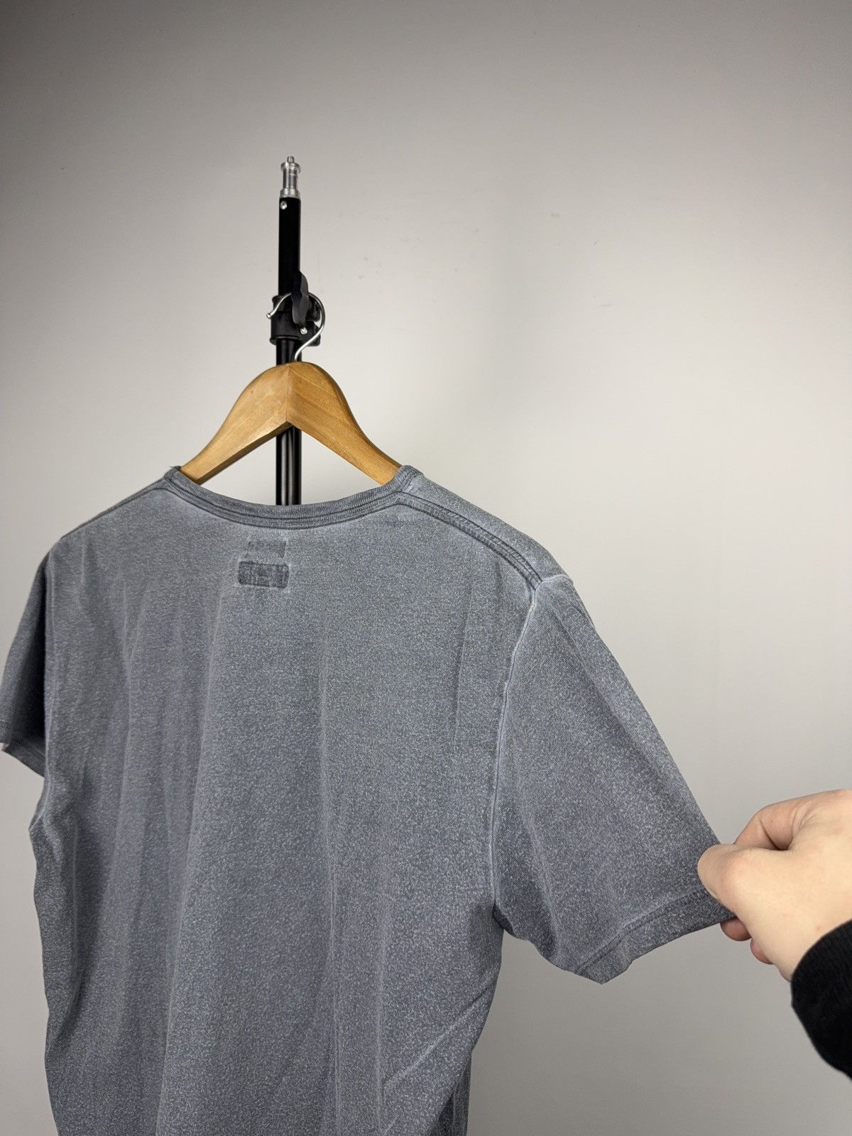 Armani 00s Luxury Armani Jeans Surf Club 1981 Slim Fit T-Shirt L Size US L / EU 52-54 / 3 - 10 Thumbnail