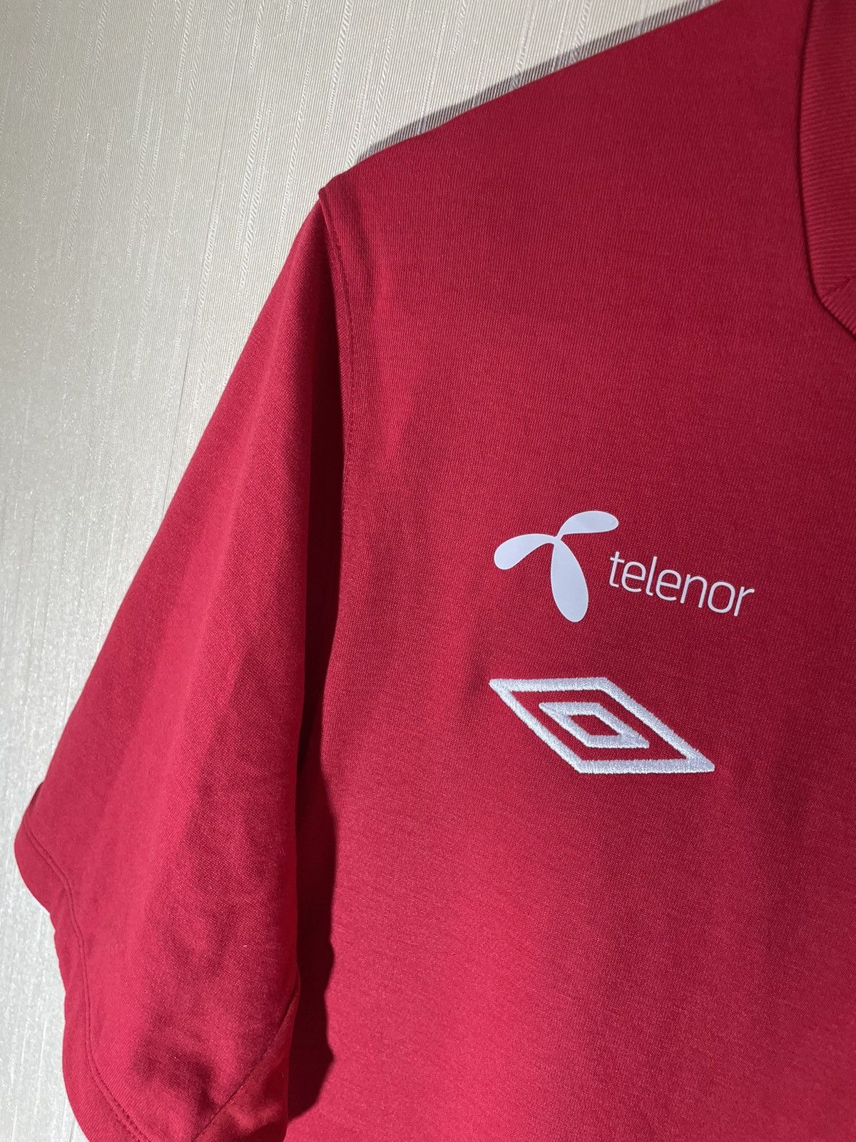 Vintage Umbro Norway 2012 soccer jersey Size US L / EU 52-54 / 3 - 5 Thumbnail