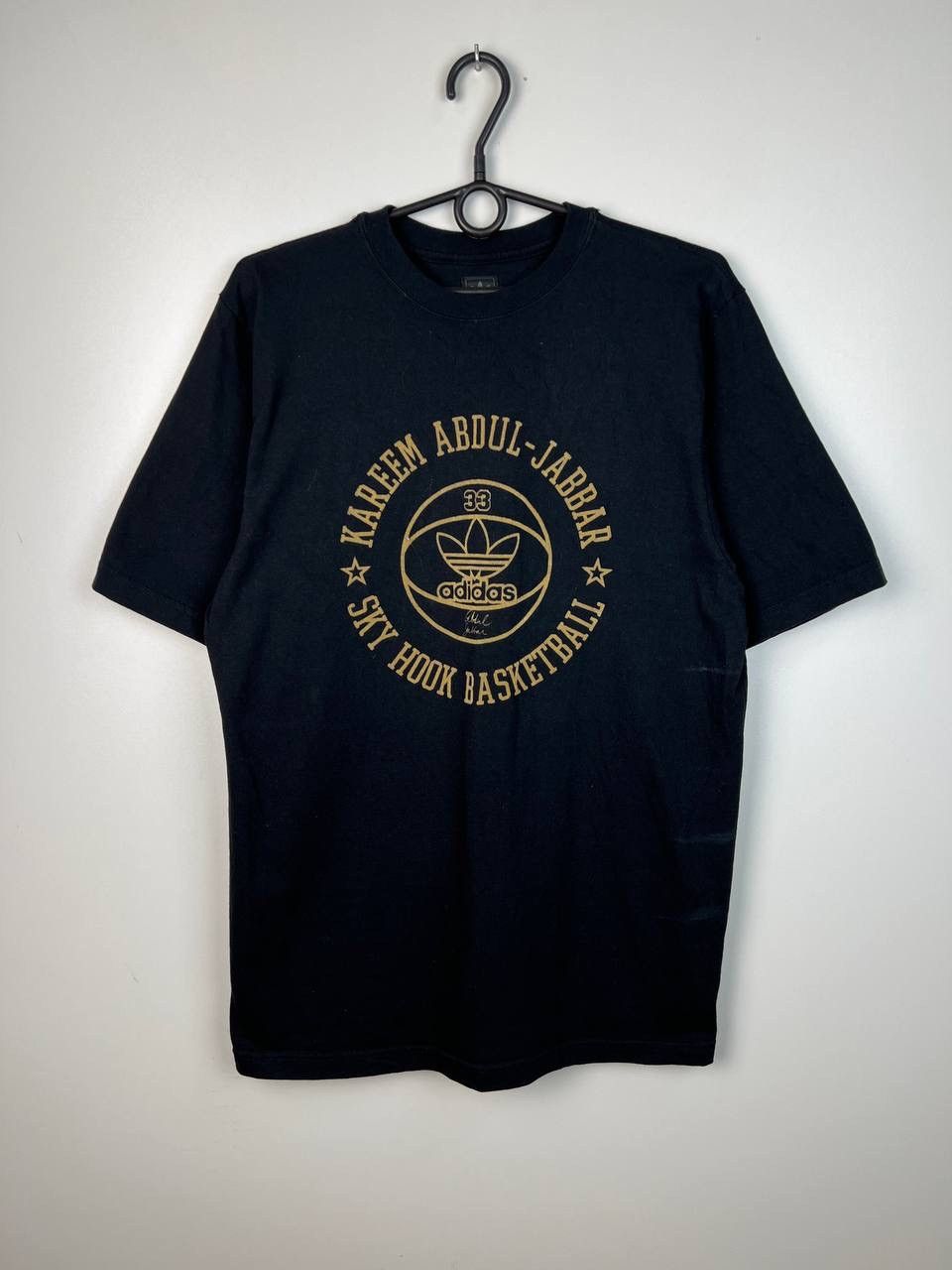 Vintage Adidas Kareem Abdul Jabbar basketball vintage t-shirt size S Size US S / EU 44-46 / 1 - 1 Thumbnail