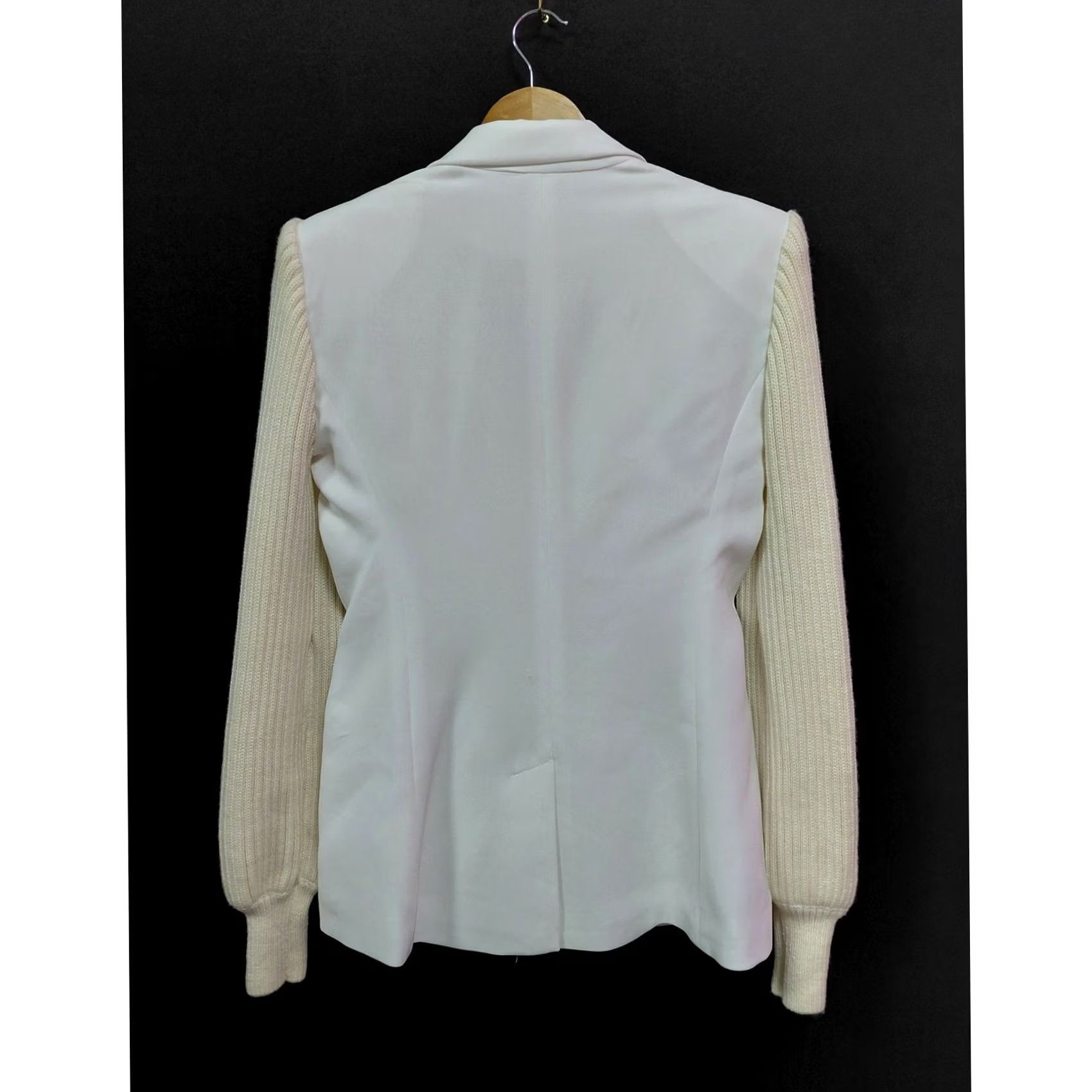 Vintage Cinq à Sept Merino Wool Sleeve Blazer White Solid Long Sleeve Women Size 0 Size XS / US 0-2 / IT 36-38 - 2 Thumbnail