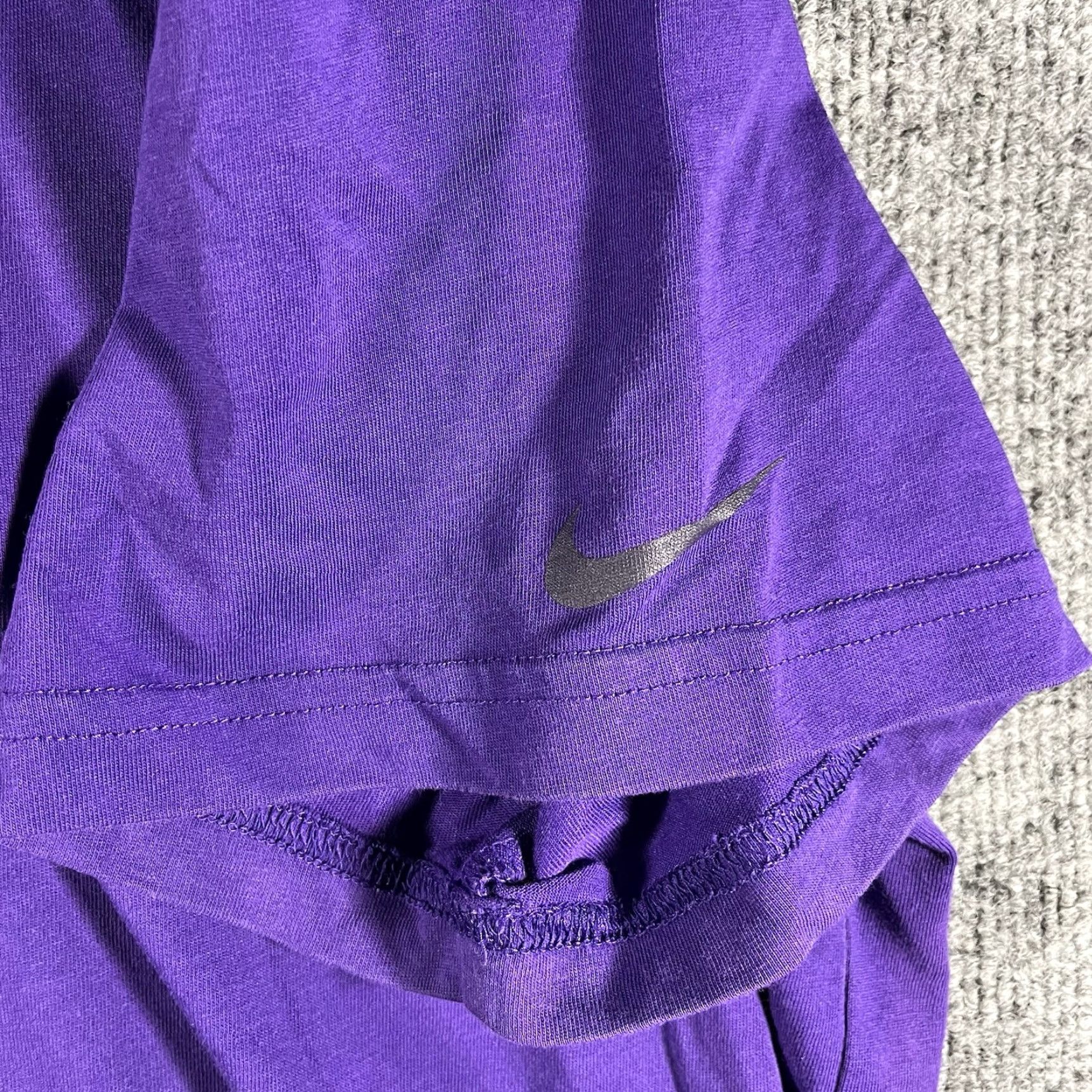 Nike VINTAGE Nike Kobe Bryant Dri-FIT T-Shirt 2XL Purple Short Sleeve Crew Neck Graphic Tee Men Lakers Mamba Vintage Size US XXL / EU 58 / 5 - 3 Thumbnail