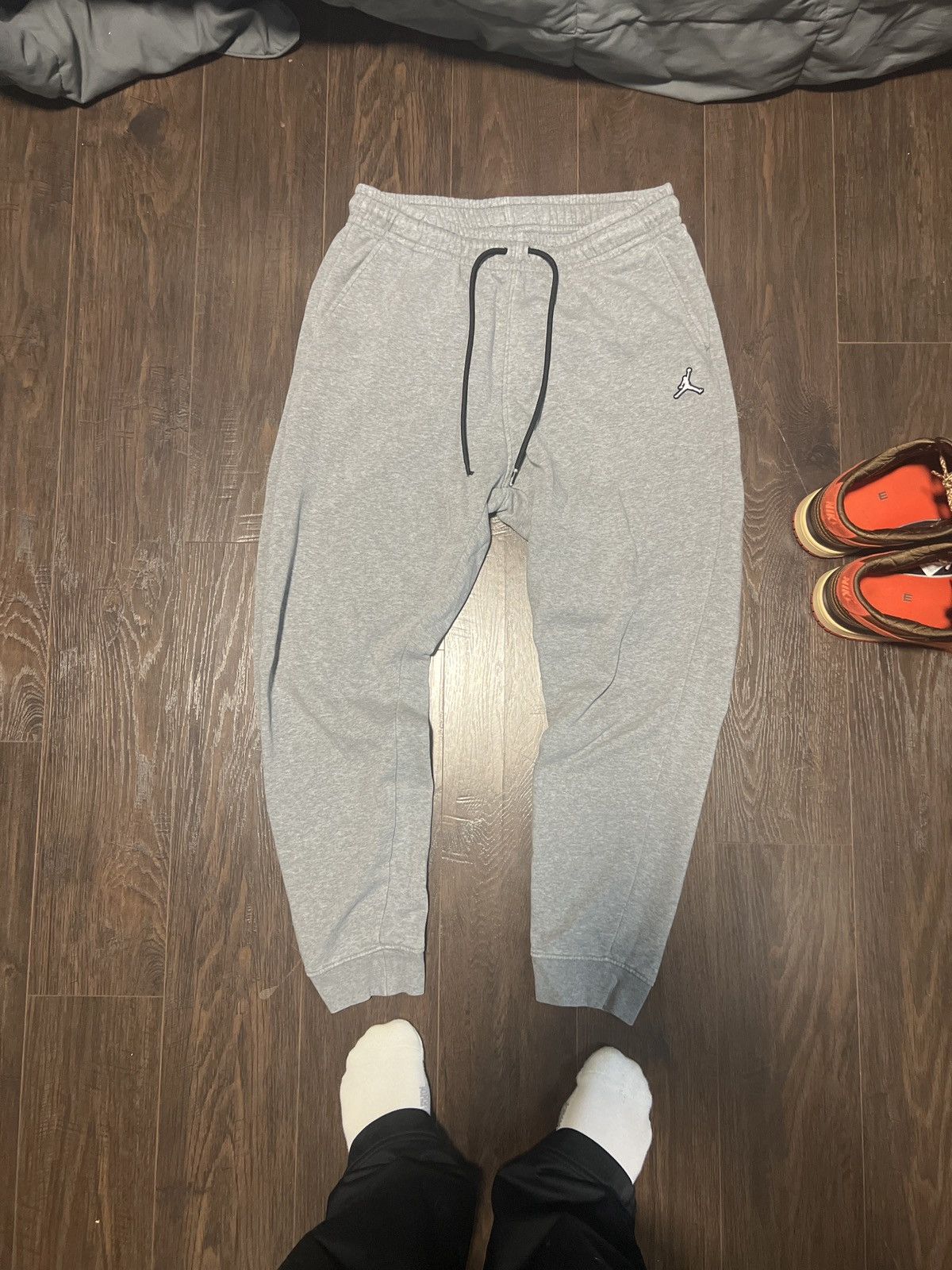 Jordan Brand Jordan grey sweatpants size L Size US 35 - 5 Thumbnail