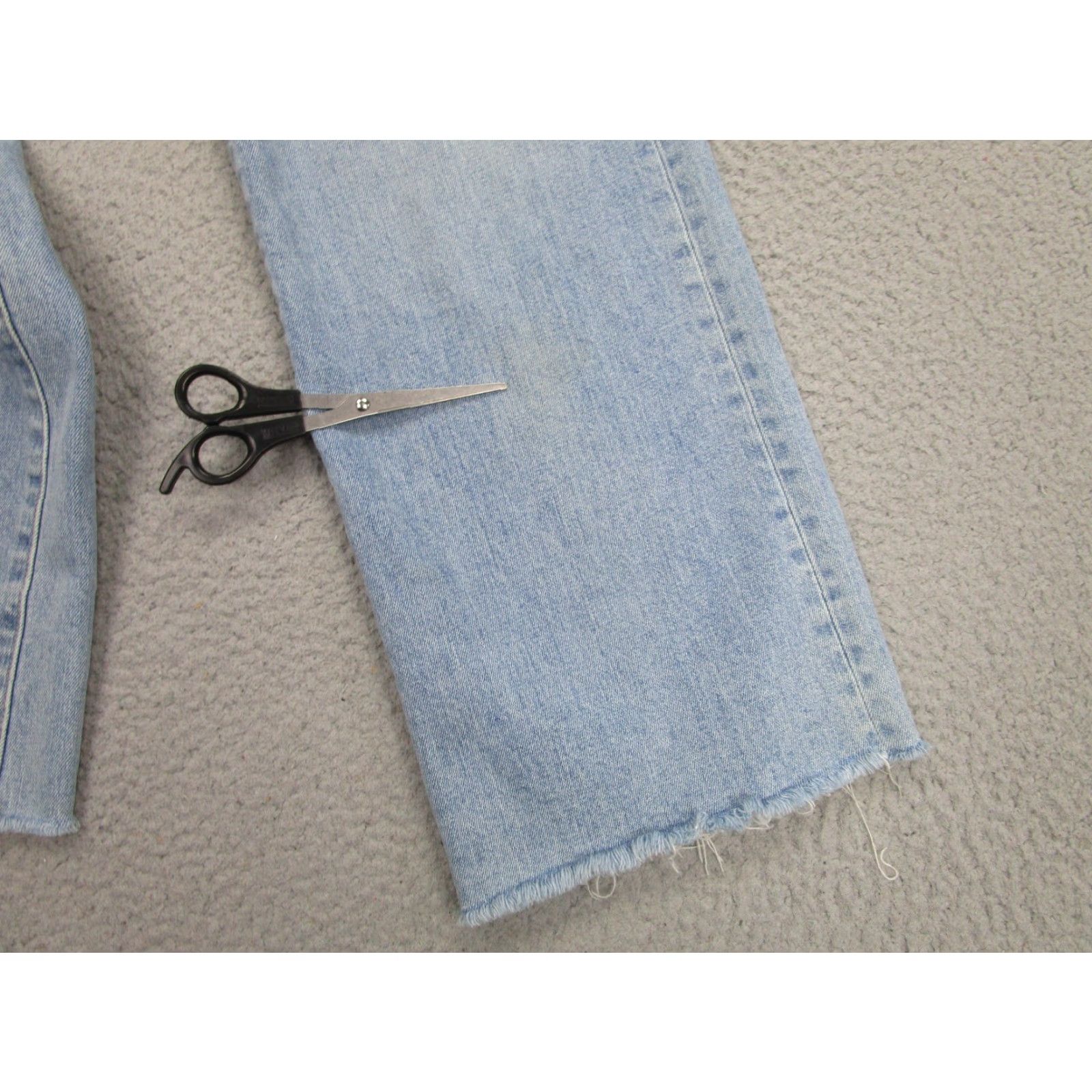 SLVRLAKE SLVRLAKE Grace Crop Jeans Womens 26 Light Wash High Rise Raw Hem Denim USA Size 26" / US 2 / IT 38 - 4 Thumbnail