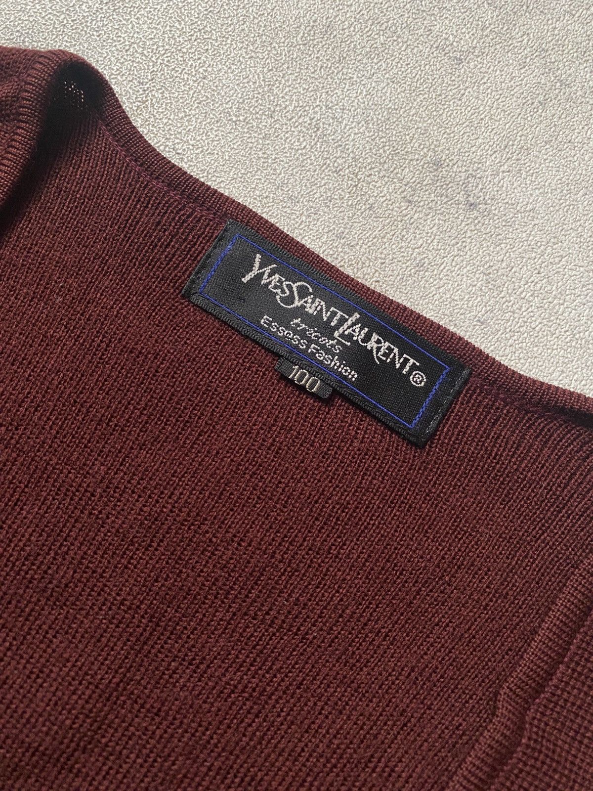 Yves Saint Laurent Vintage Yves Saint Lauren Maroon Knit Vest Size US M / EU 48-50 / 2 - 8 Thumbnail
