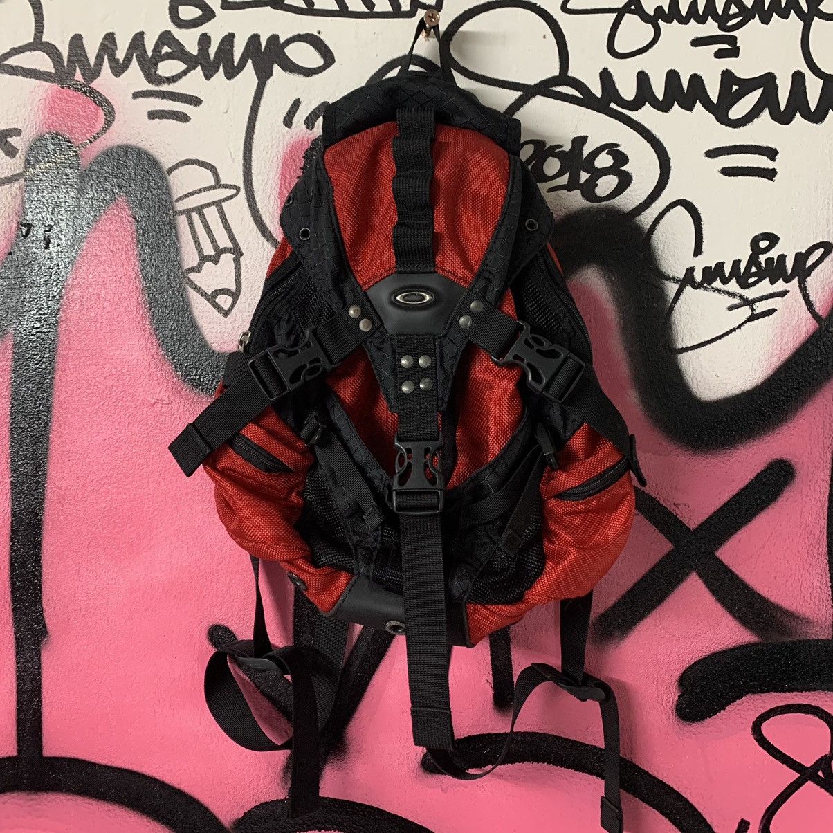 image of Vintage Mini Oakley Icon Backpack 1.0 in Red, Men's