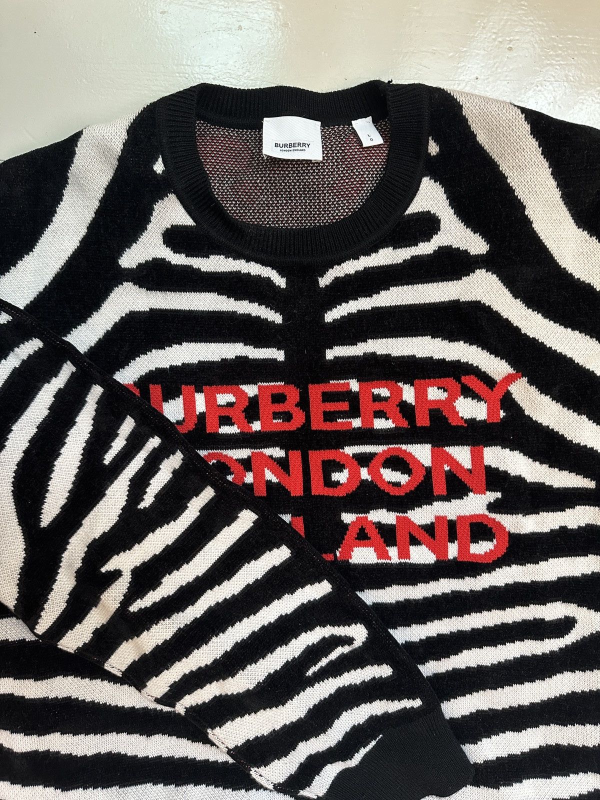 Burberry Burberry Zebra Logo Jacquard Knit Jumper Size US L / EU 52-54 / 3 - 6 Thumbnail