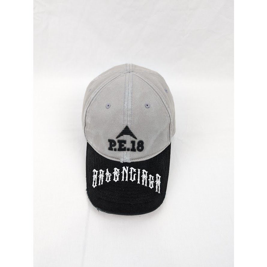 Balenciaga o1rshd1 Size: L / P.E 18 Black Logo Cap / Hat in Beige/Black Size ONE SIZE - 1 Thumbnail