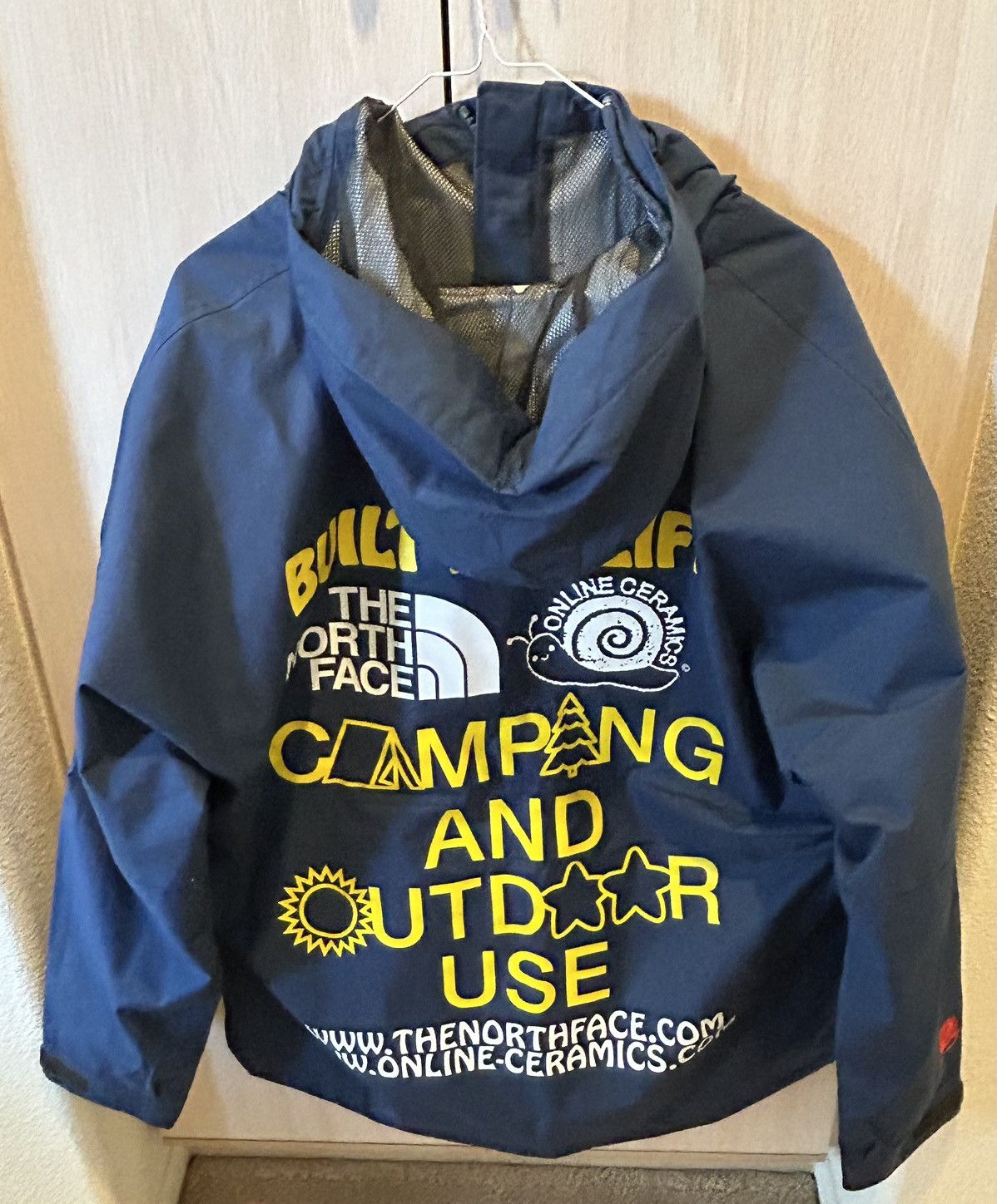 Online Ceramics × The North Face THE NORTH FACE X ONLINE CERAMICS MENS WIND JAMMER JACKET Size US S / EU 44-46 / 1 - 4 Thumbnail