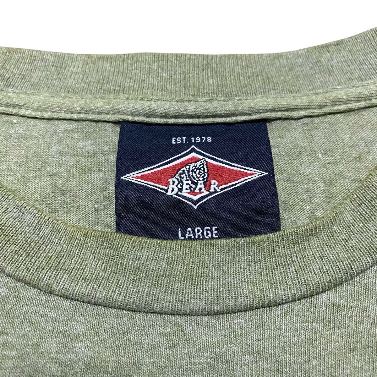 Vintage Rare‼️🔥Vintage Surfboard Bear Single Stitch T-Shirt Size US L / EU 52-54 / 3 - 4 Thumbnail