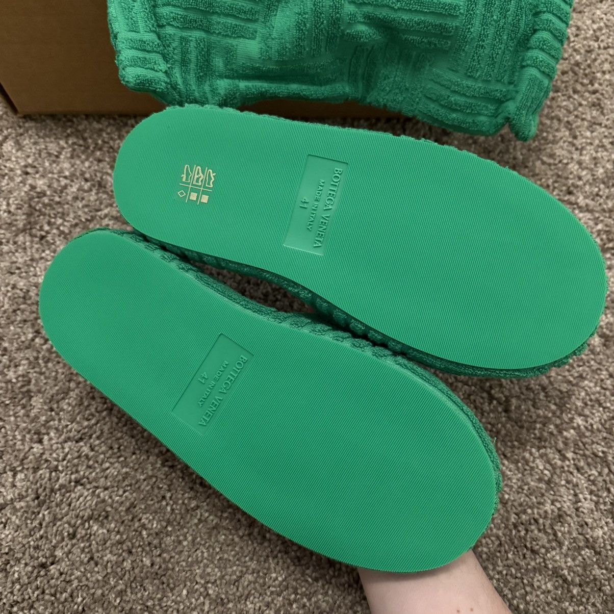 Bottega Veneta Bottega veneta beach slip on slides logo plaque blue 41 Size US 8 / EU 41 - 7 Thumbnail