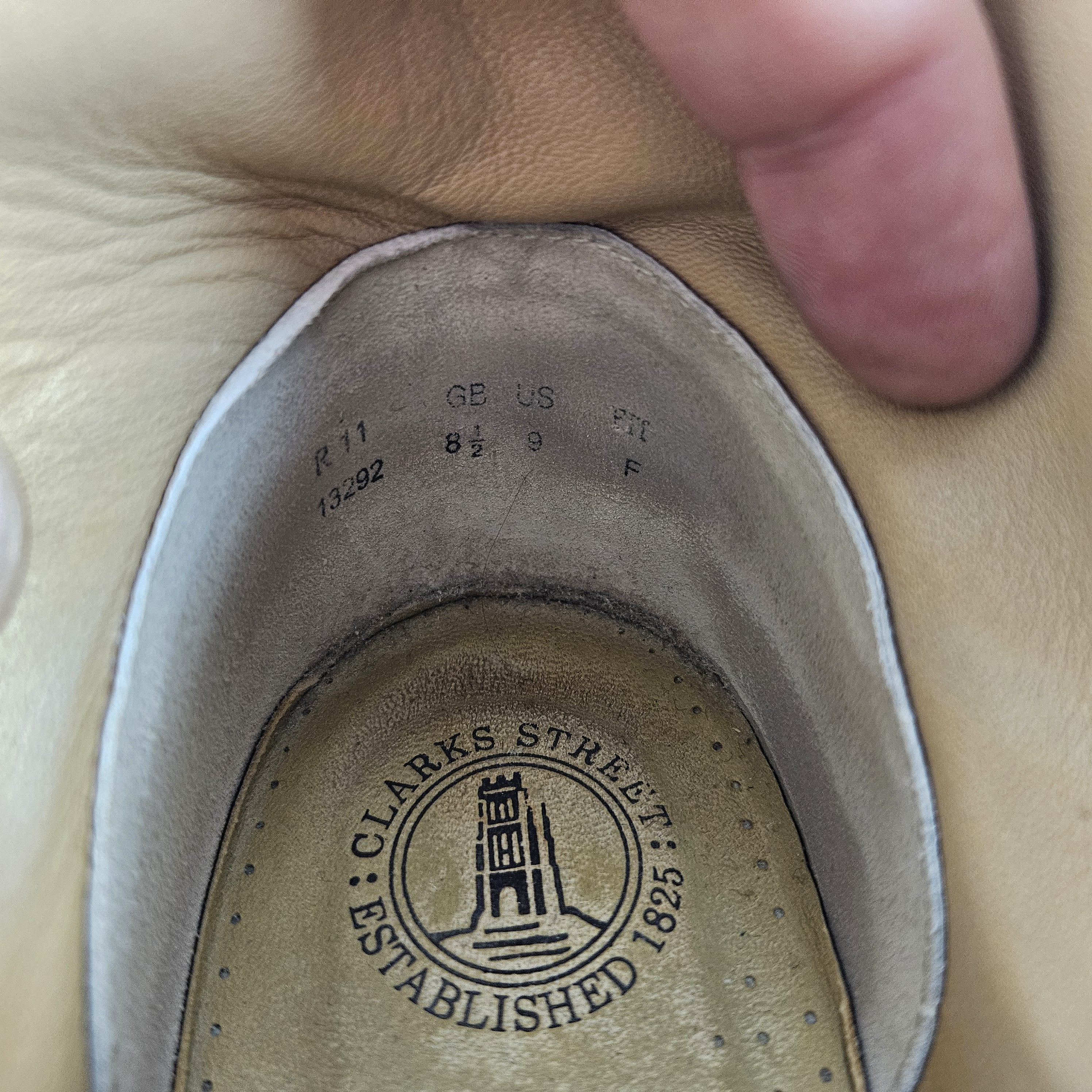 Clarks Clarks Originals Desert boots beige canvas Size US 9 / EU 42 - 11 Thumbnail
