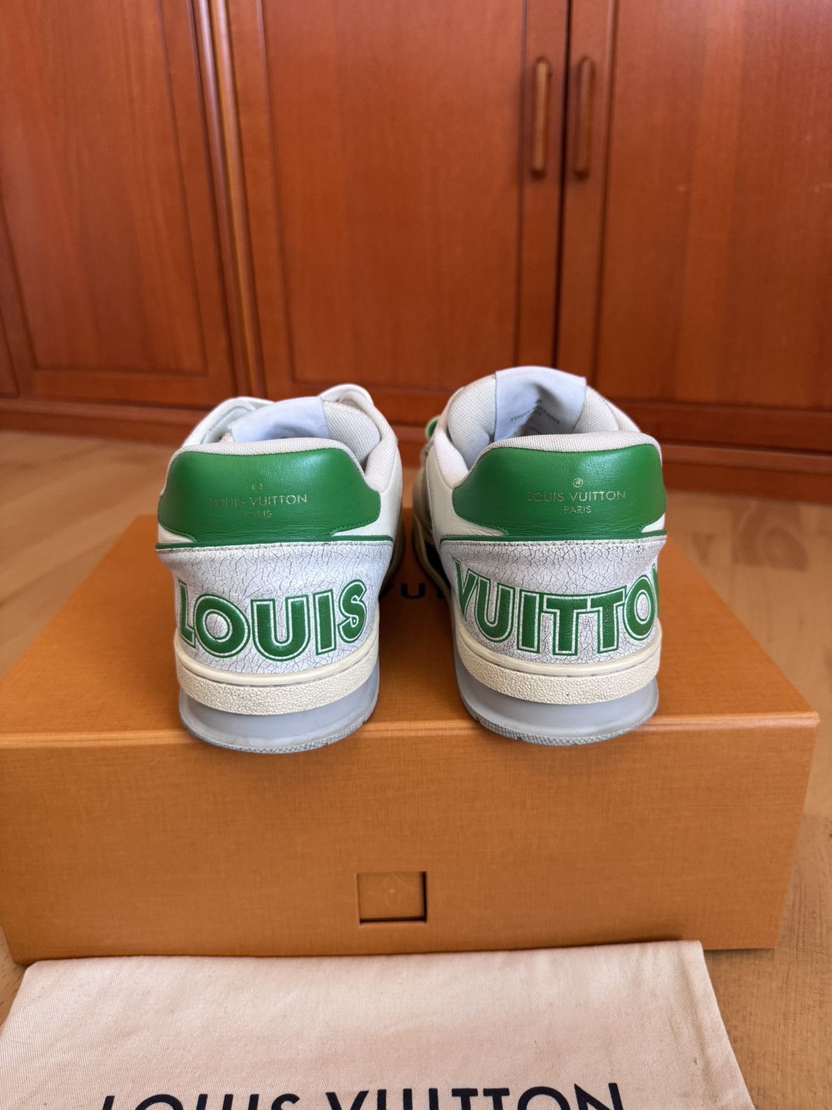 Louis Vuitton Louis Vuitton LV Trainer White Green Velcro Strap Size US 10.5 / EU 43-44 - 8 Thumbnail