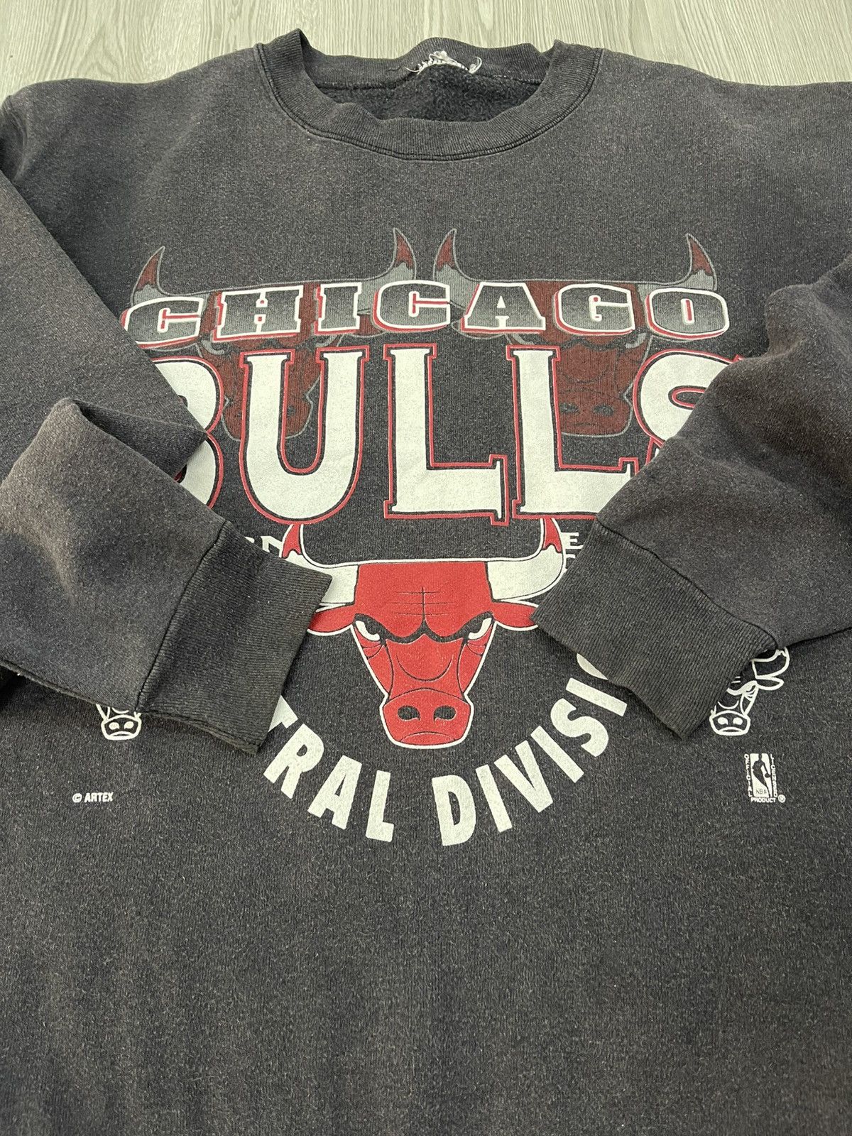 Vintage 90’s NBA Bulls Central Division Eastern Conference pullover Size US M / EU 48-50 / 2 - 7 Thumbnail