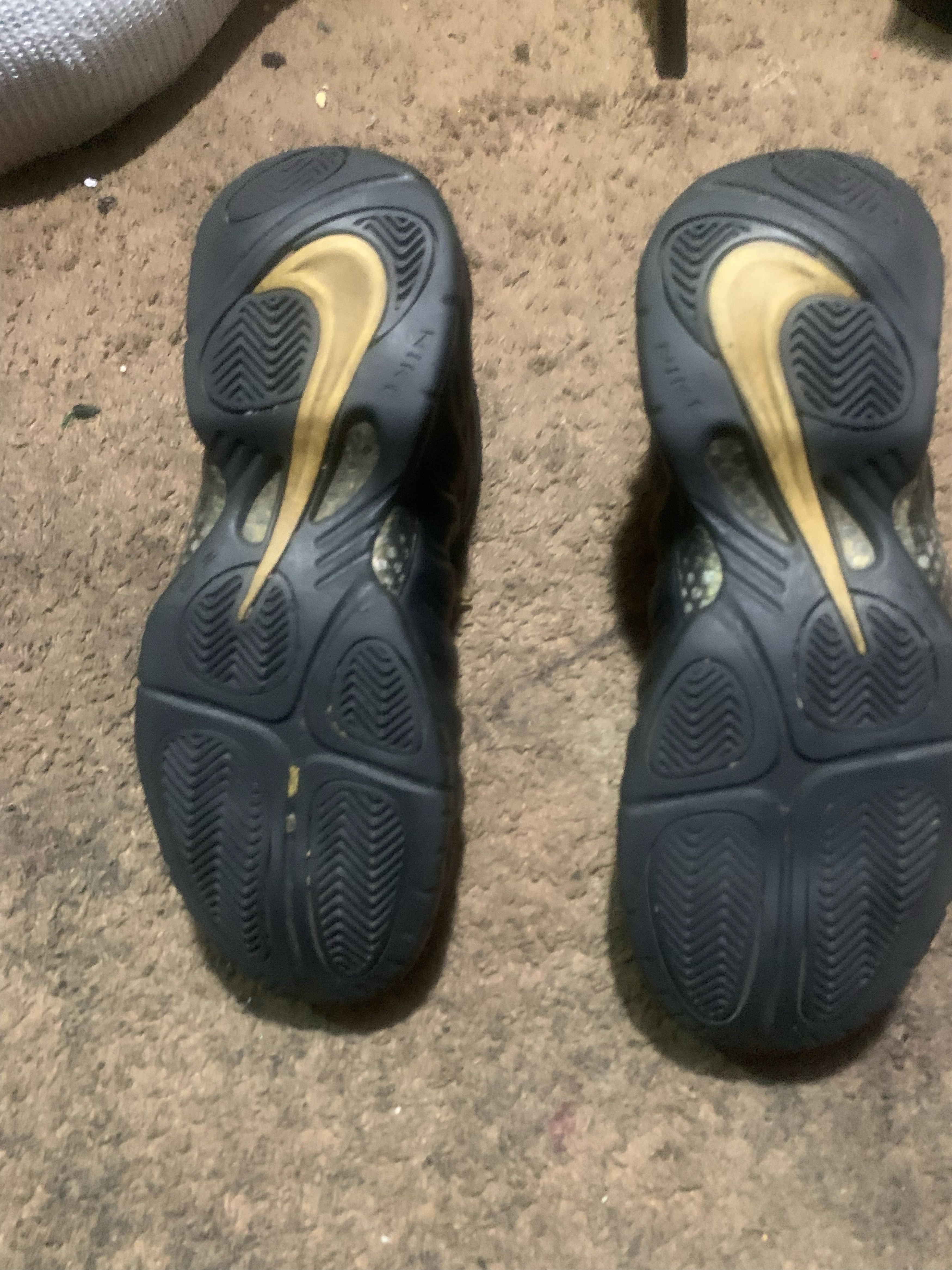 Nike Nike Air Foamposite Pro Black and Metallic gold Size US 10 / EU 43 - 4 Thumbnail