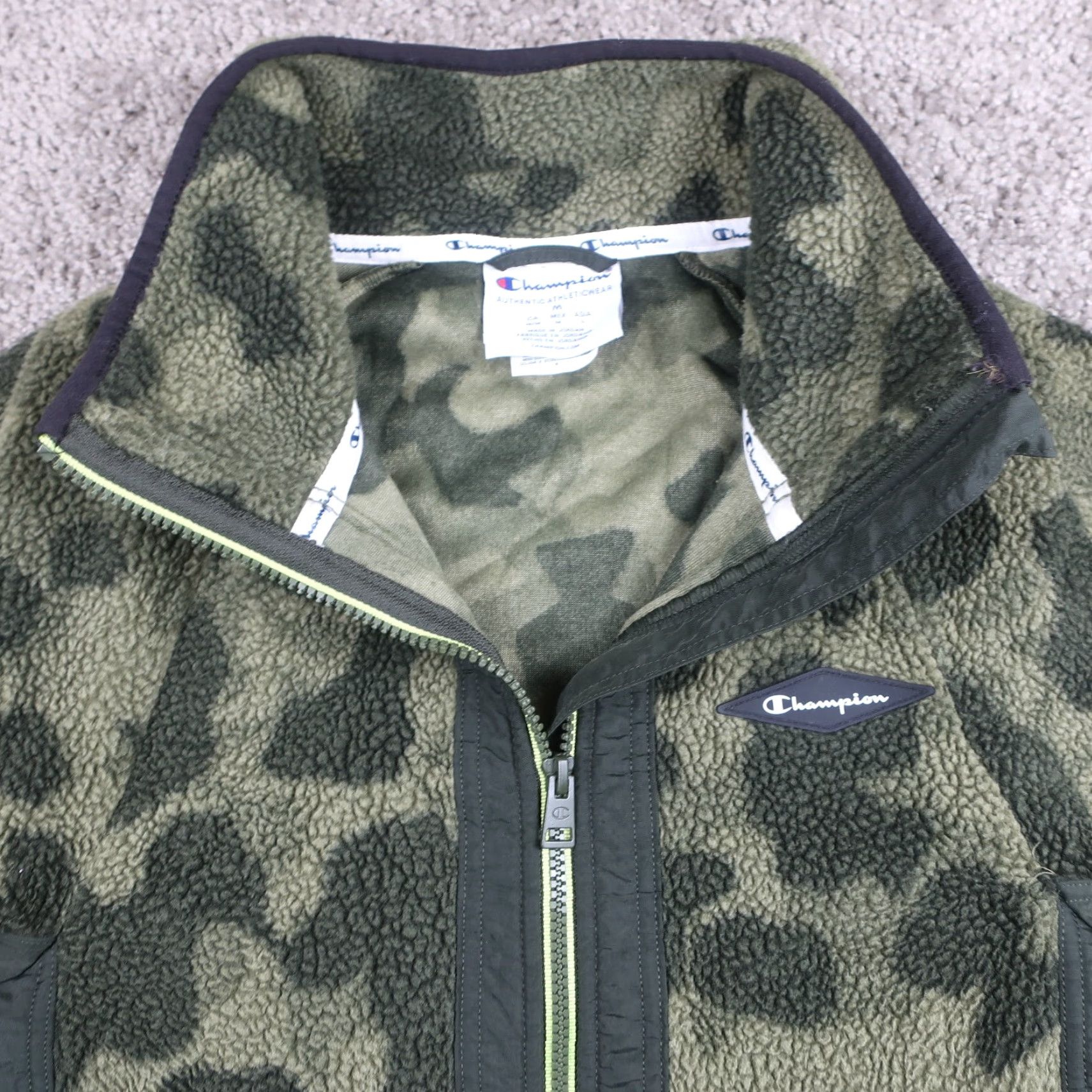 Champion VINTAGE Champion Fleece Sweater Mens Medium Green Woodland Camouflage Full Zip High Neck Size US M / EU 48-50 / 2 - 3 Thumbnail