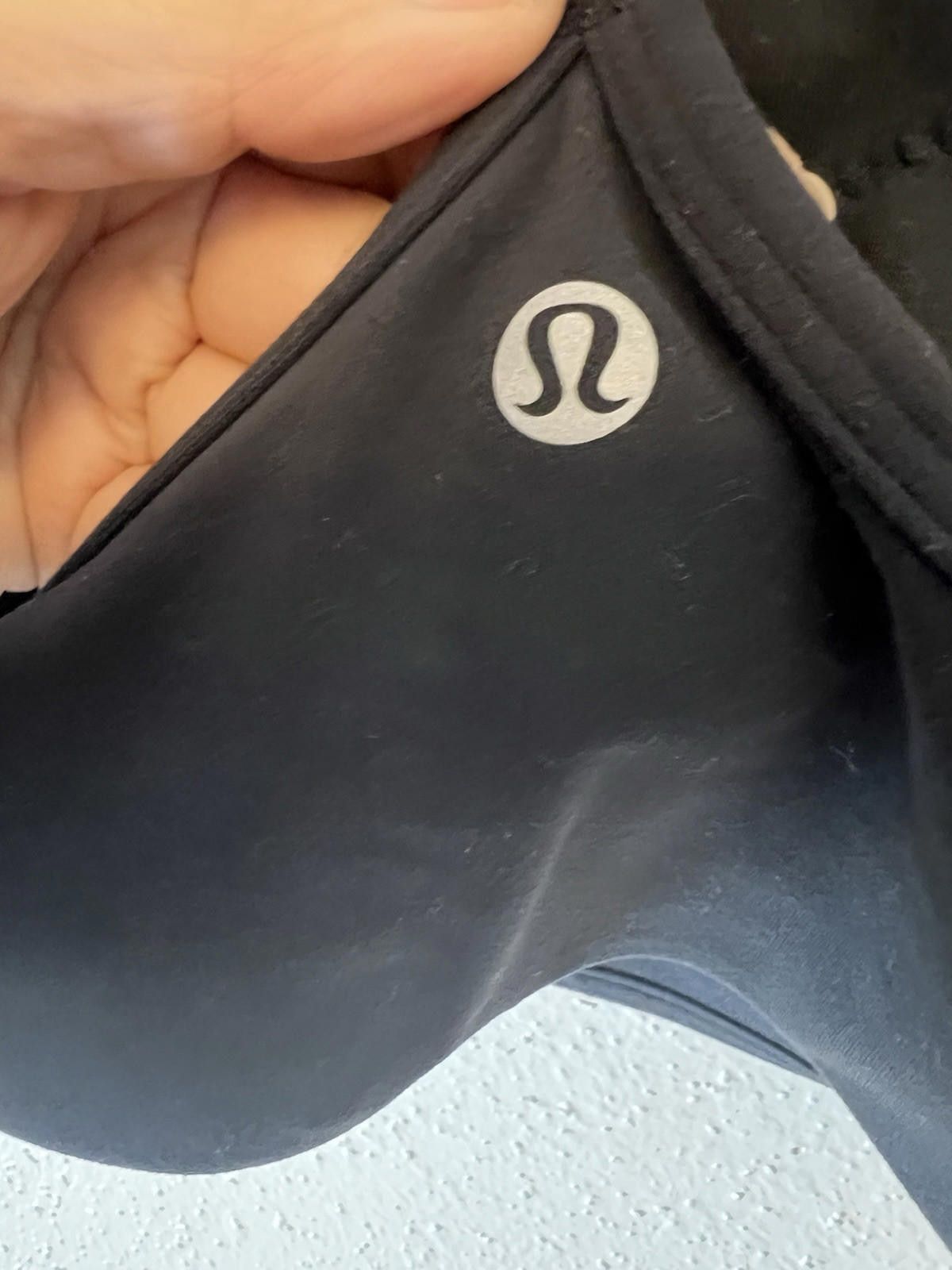 Designer Lululemon Flow Y Wrap-Front High-Neck Bra Sz10 Size ONE SIZE - 7 Thumbnail