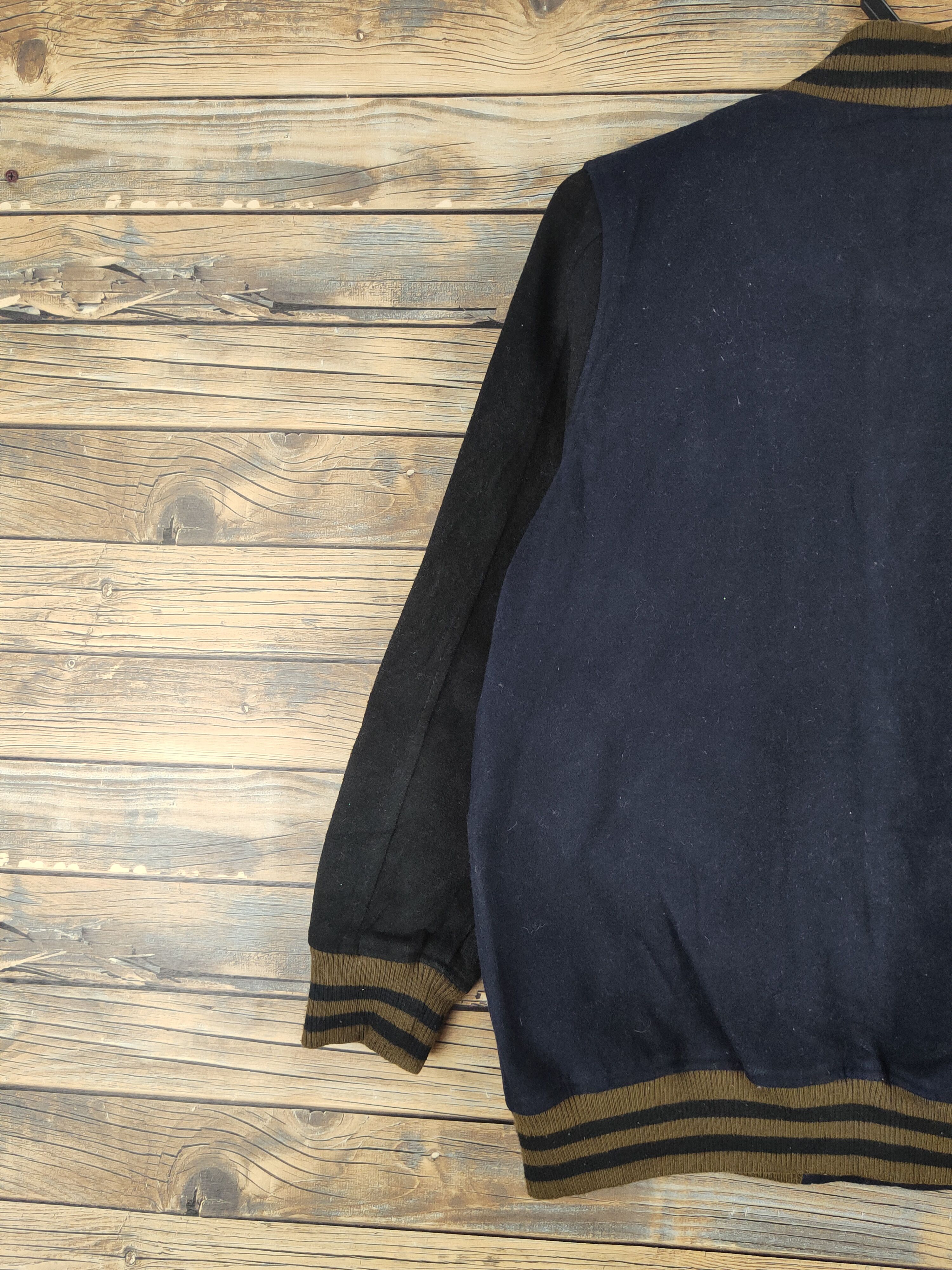 Disney Disney Navy Black Donald Duck Varsity Jackets #W1077 Size US S / EU 44-46 / 1 - 10 Thumbnail