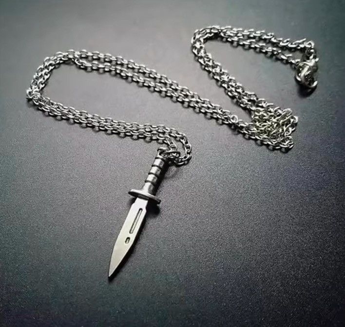 Jewelry Gothic Knife Dagger Necklace in Silver, Men's