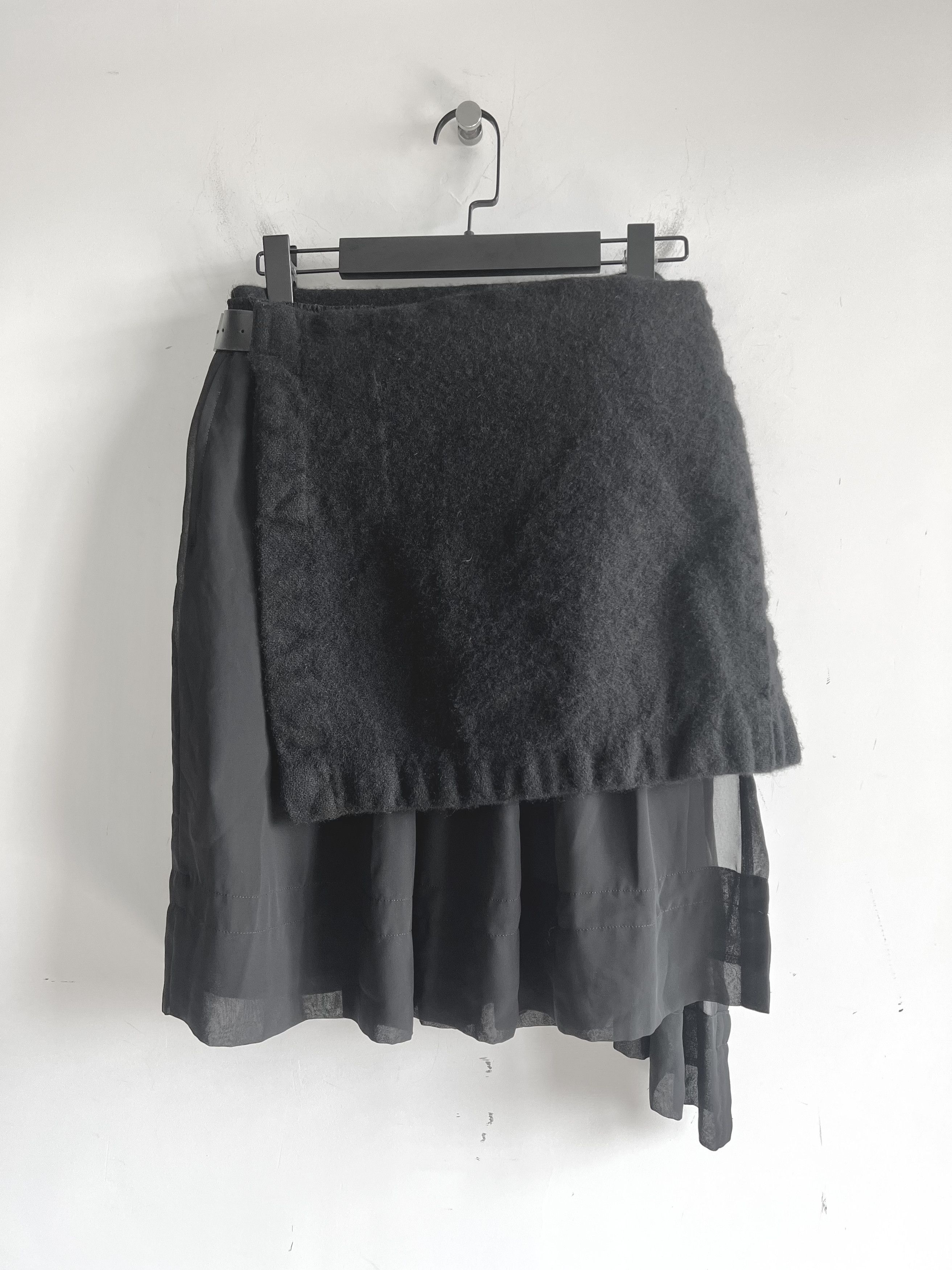 Comme des Garcons COMME des GARCONS - Pleated Belt Wrap Skirts Size 24" / US 00 / IT 34 - 1 Thumbnail