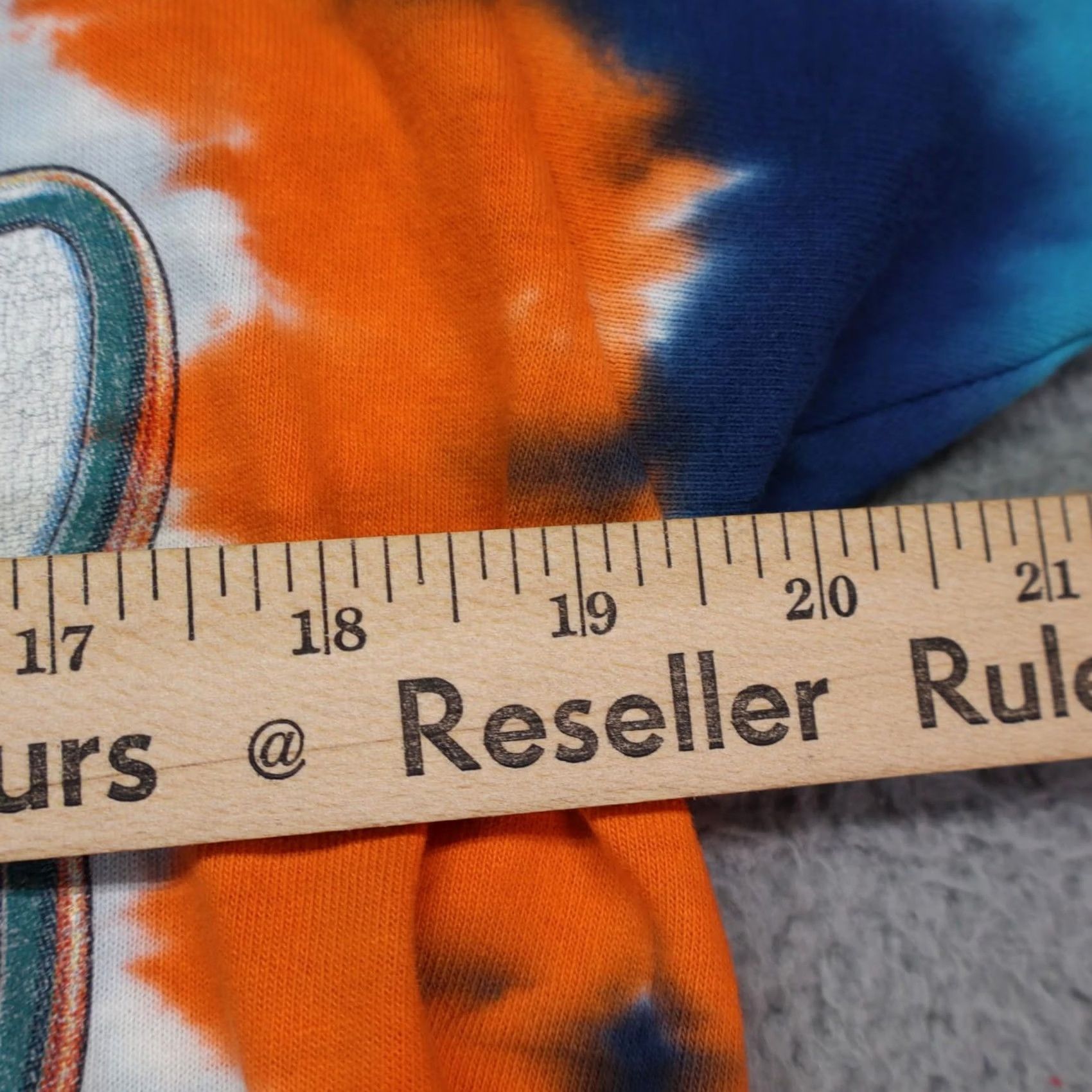 Liquid Blue Liquid Blue Miami Dolphins T-Shirt Shirt M 90s Green Tie Dye y2k Colorblock Mens Short Sleeve Medium Size US M / EU 48-50 / 2 - 4 Thumbnail