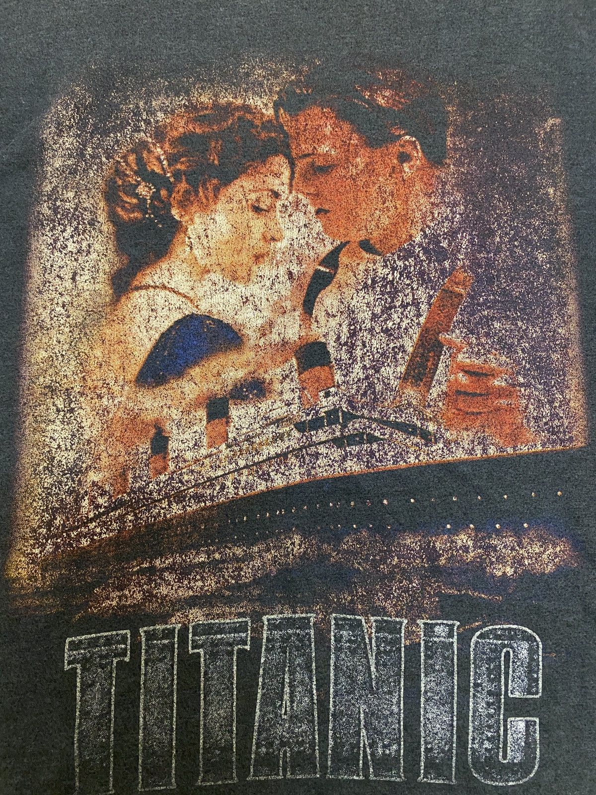 Vintage Vintage Titanic Leonardo dicaprio Bootleg Ts Size US M / EU 48-50 / 2 - 5 Thumbnail