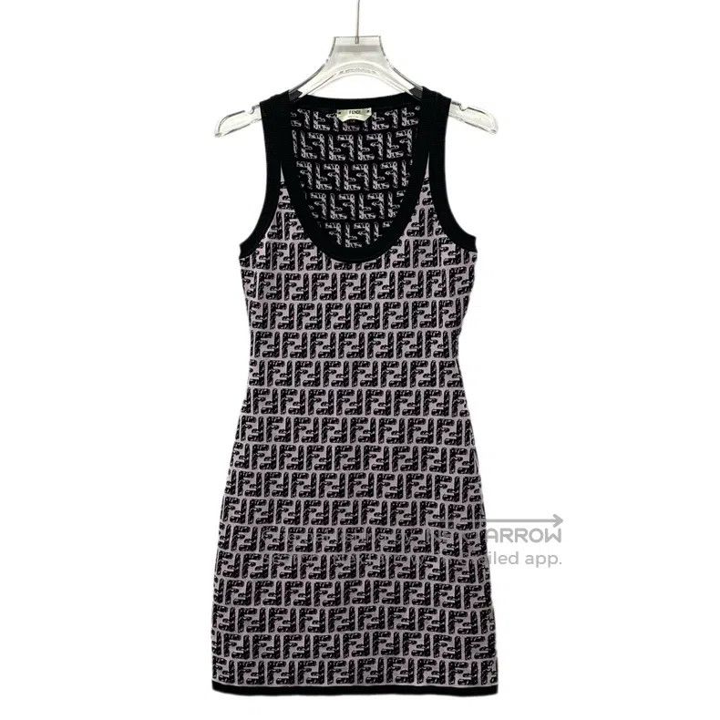 Fendi Fendi Lilac Logo Letter Full-Print Cotton Round Neck Sleev Size 4XL / US 24-26 - 1 Thumbnail