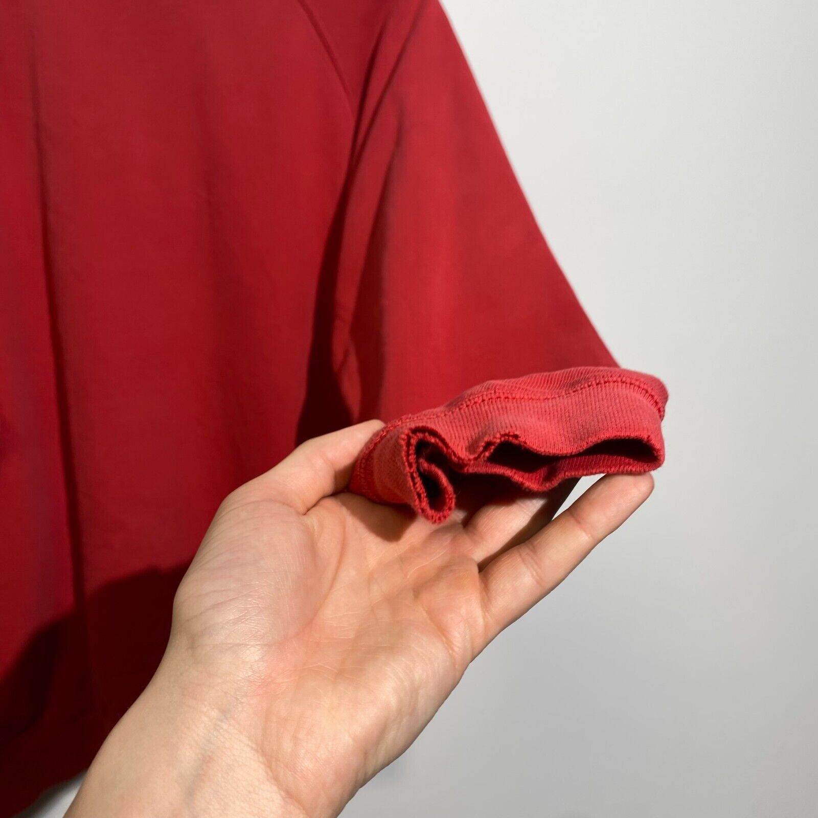 Vintage Vintage Unisex Red Cotton Sweatshirt Size L Washed 90s Size US L / EU 52-54 / 3 - 9 Thumbnail