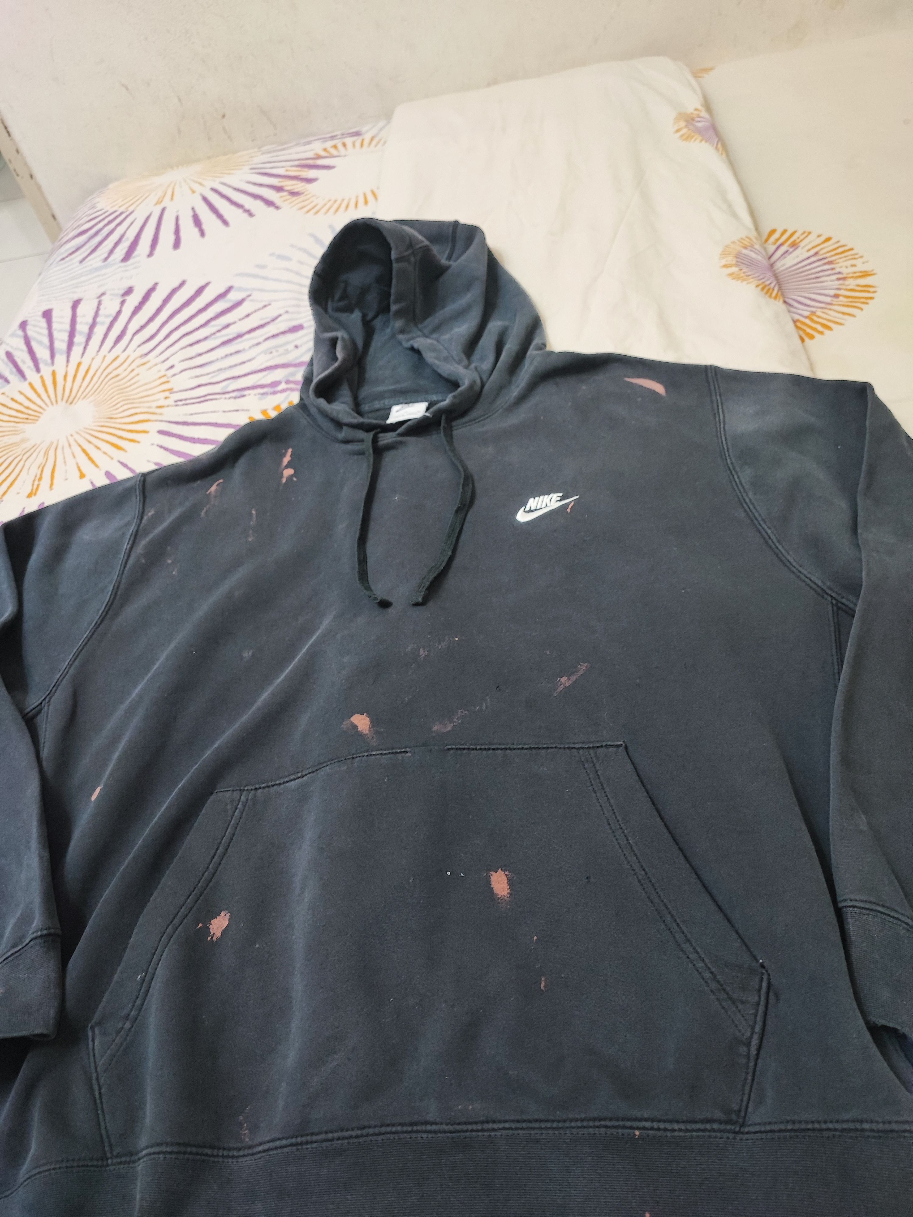 Nike Vintage Y2K Nike Mini Swoosh Boxy Faded / Thrashed Hoodie Size US XL / EU 56 / 4 - 8 Thumbnail