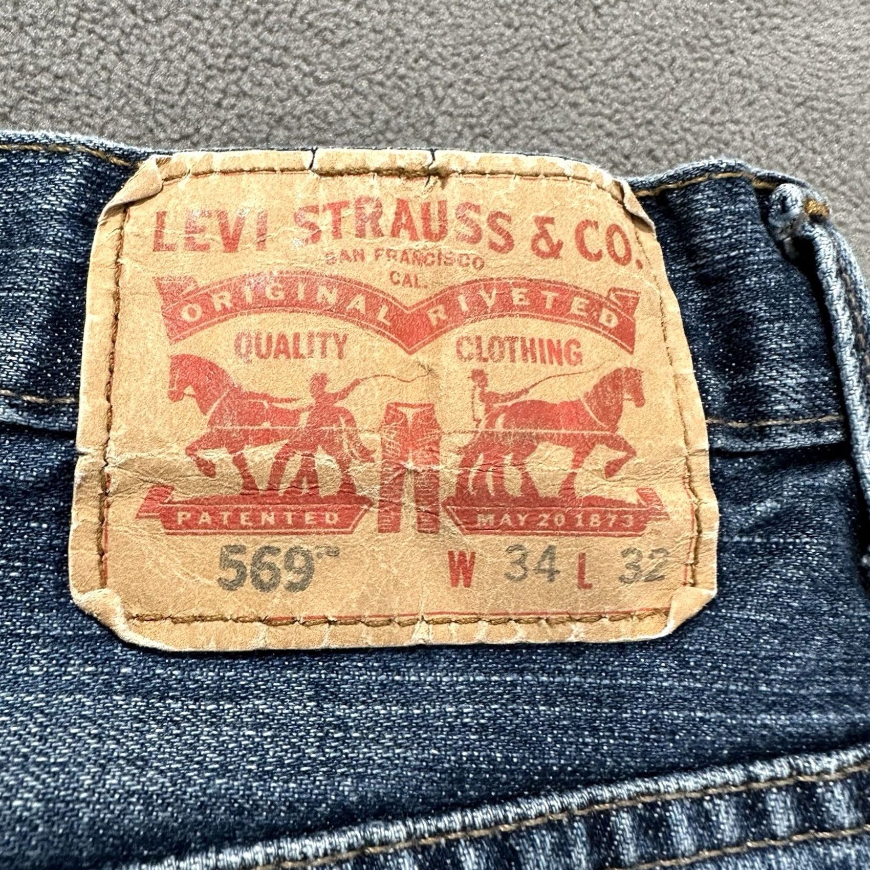 Levi's Levi Jeans 569 Loose Straight Mens 34x32 (Fits 35x30) Blue Medium Wash Faded EUC Size US 33 - 7 Thumbnail