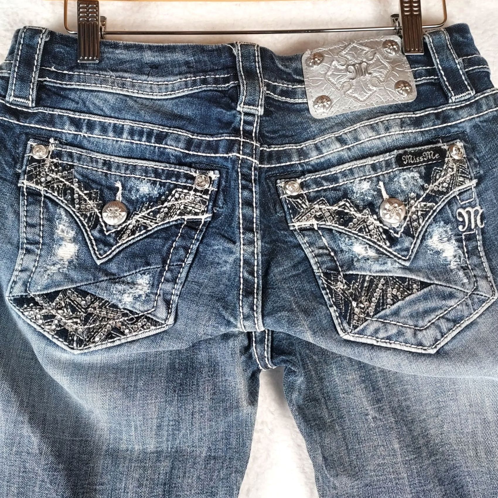Miss Me Miss Me Jeans Cropped Distressed Denim 30x14.5 Blue Medium Wash Rhinestone 5-Pocket Zip Womens Regular 30" x 14.5" Size 30" / US 8 / IT 44 - 3 Thumbnail