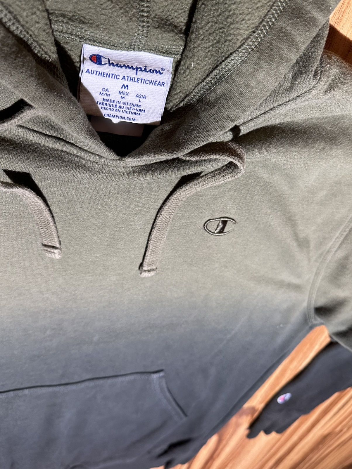 Champion Champion Men's Green Gradient Hoodie Size US M / EU 48-50 / 2 - 3 Thumbnail