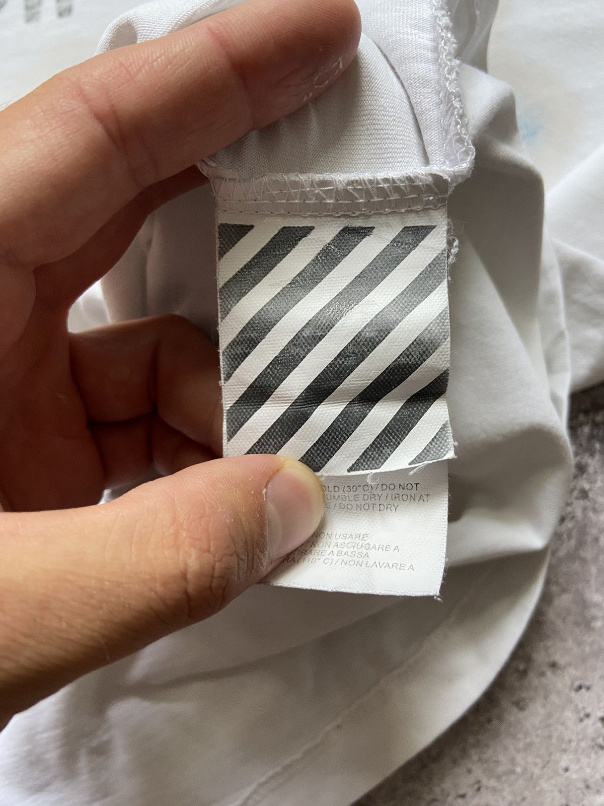 Off-White 2019 Off White arrow Virgil Abloh Dubai tee Size US XS / EU 42 / 0 - 10 Thumbnail