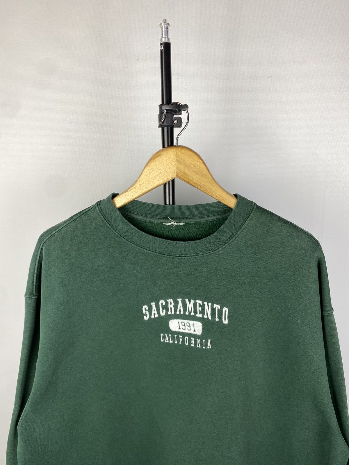 Vintage Vintage 90s SACRAMENTO California Made in USA Sweatshirt Size US M / EU 48-50 / 2 - 4 Thumbnail