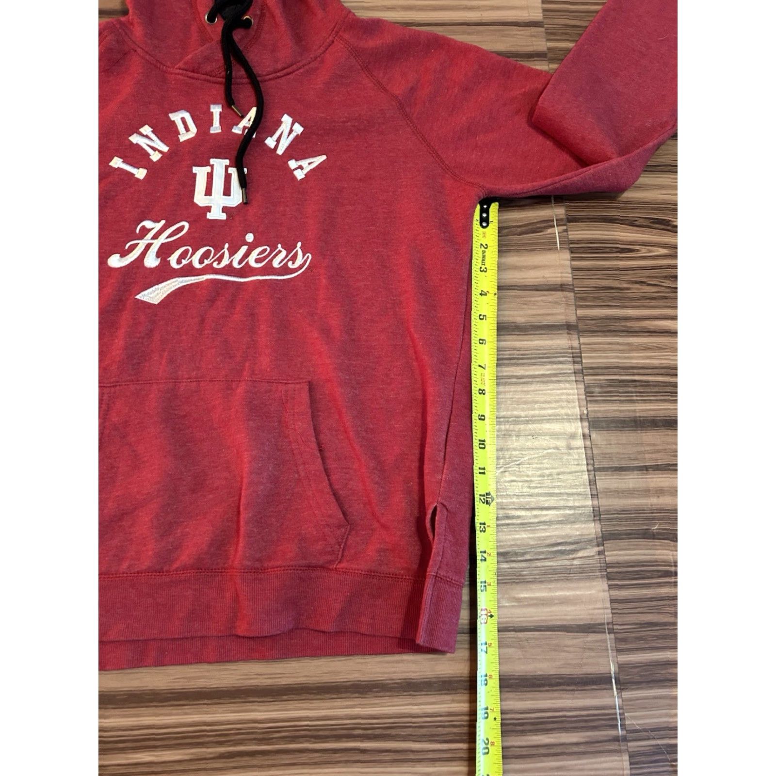 Champion VINTAGE? No. Womens Champion Hoodie Pullover Large Red Activewear Womens Hoodie Large Red Champion Pullover Hoodie Womens Size L / US 10 / IT 46 - 4 Thumbnail