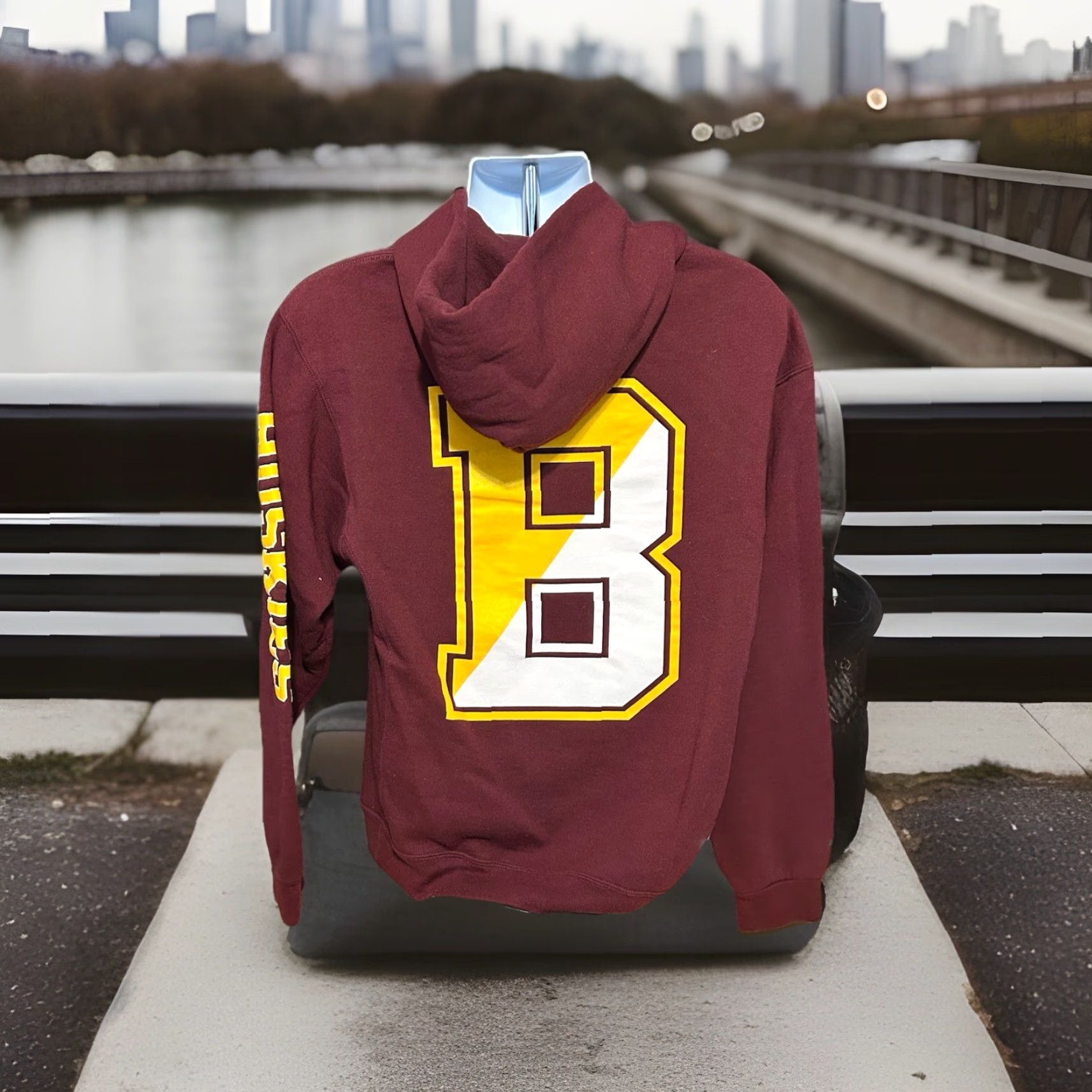 Vintage VTG Bloomsburg University Huskies Hoodie Pullover Russell Maroon Adult Medium Size US M / EU 48-50 / 2 - 5 Thumbnail