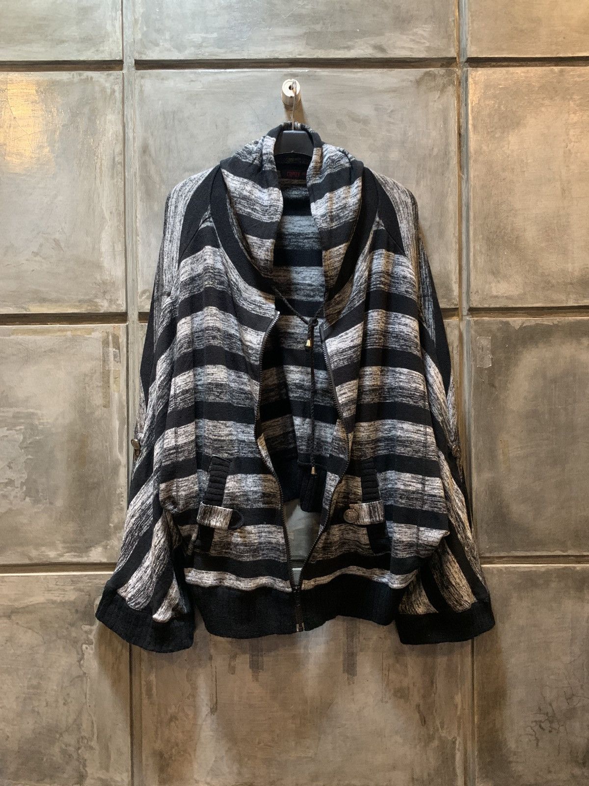 Japanese Brand Vkei Crazy Angel Batwing Gothic Boxy Zip Hooded Size M / US 6-8 / IT 42-44 - 2 Thumbnail